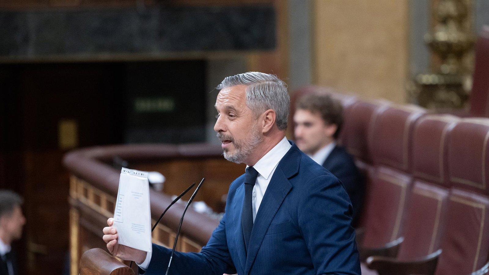Bravo pide colaboración urgente y critica a los políticos que "insultan" en crisis