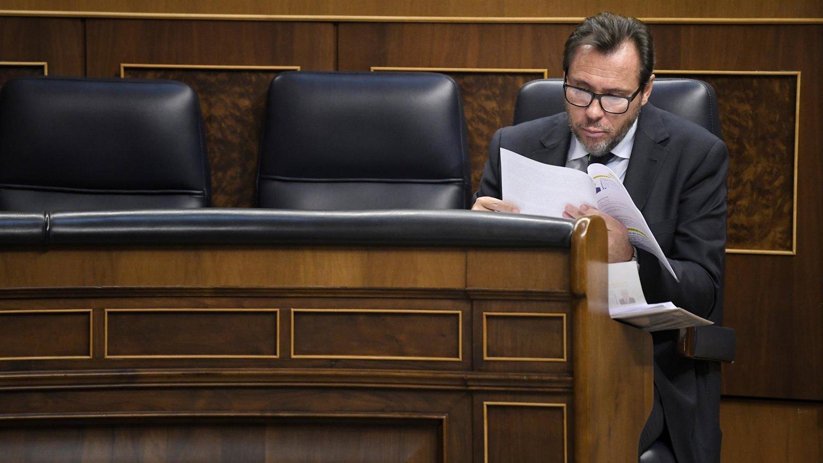 Puente pide cooperación a las autonomías y critica "tentaciones de boicot" del PP