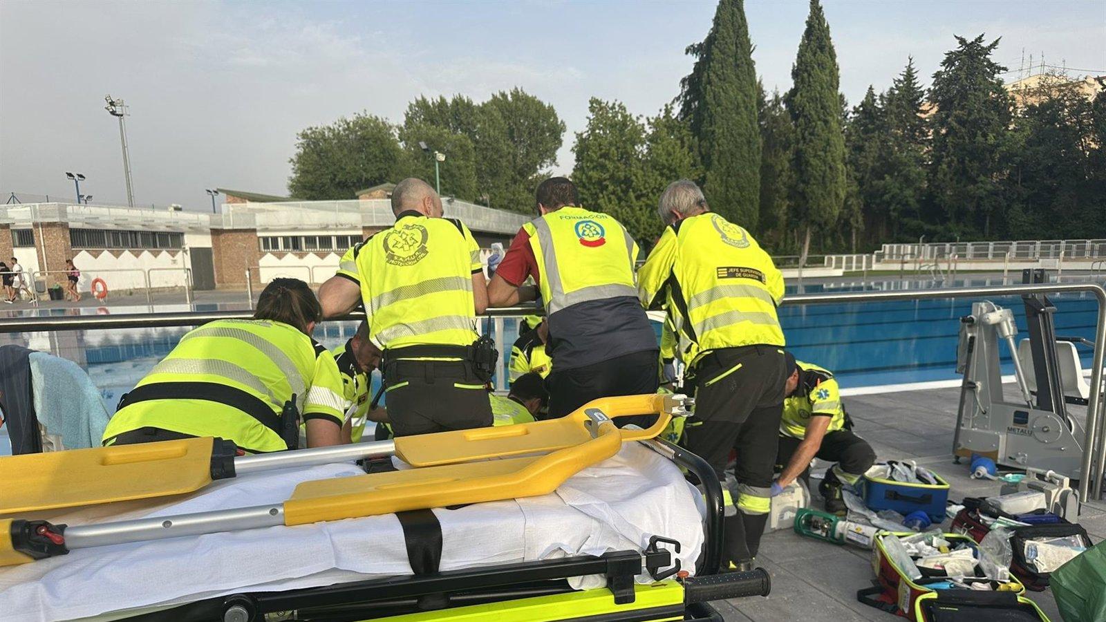 Hombre rescatado tras ahogarse en una piscina de Usera