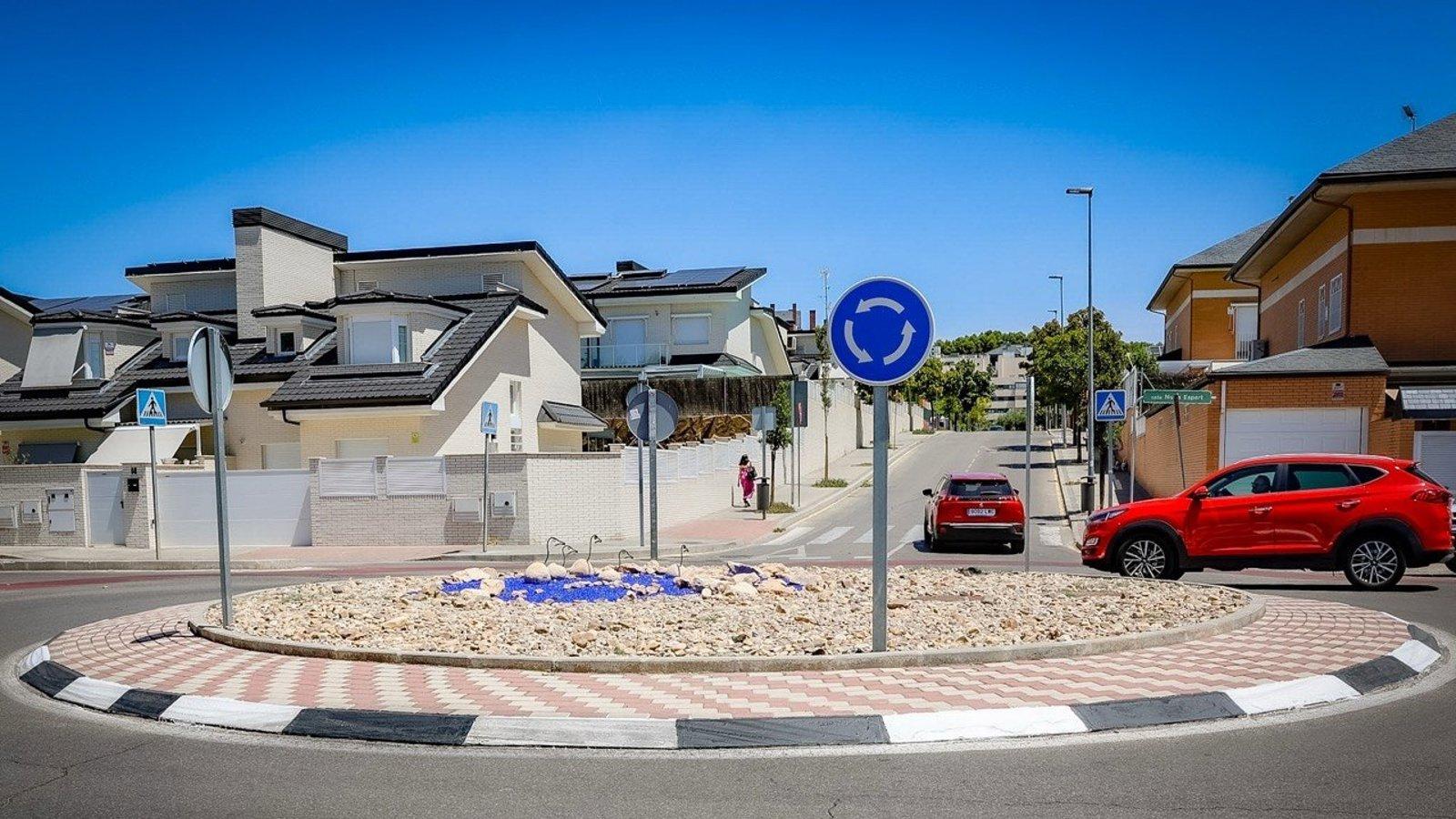 Rivas Vaciamadrid transforma dos rotondas de la avenida Pilar Miró