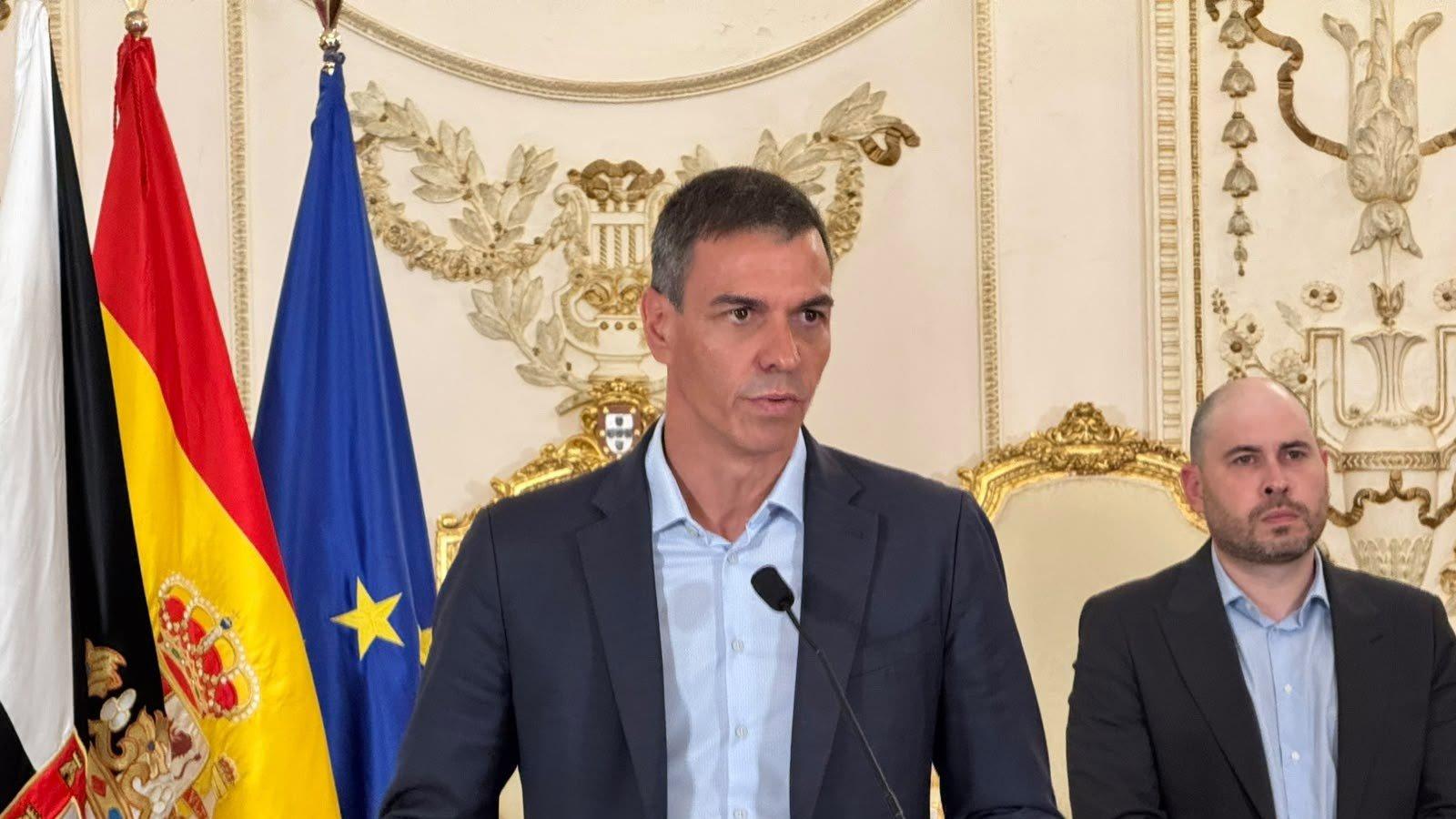 Sánchez anuncia boyas para contener la migración e insiste en las repatriaciones