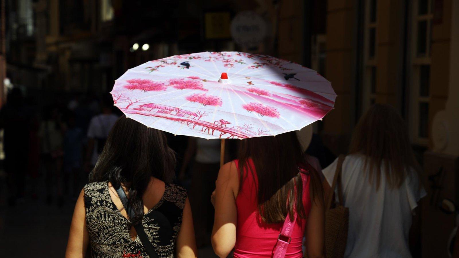 La AEMET advierte de máximas de 42 grados en el centro y sur