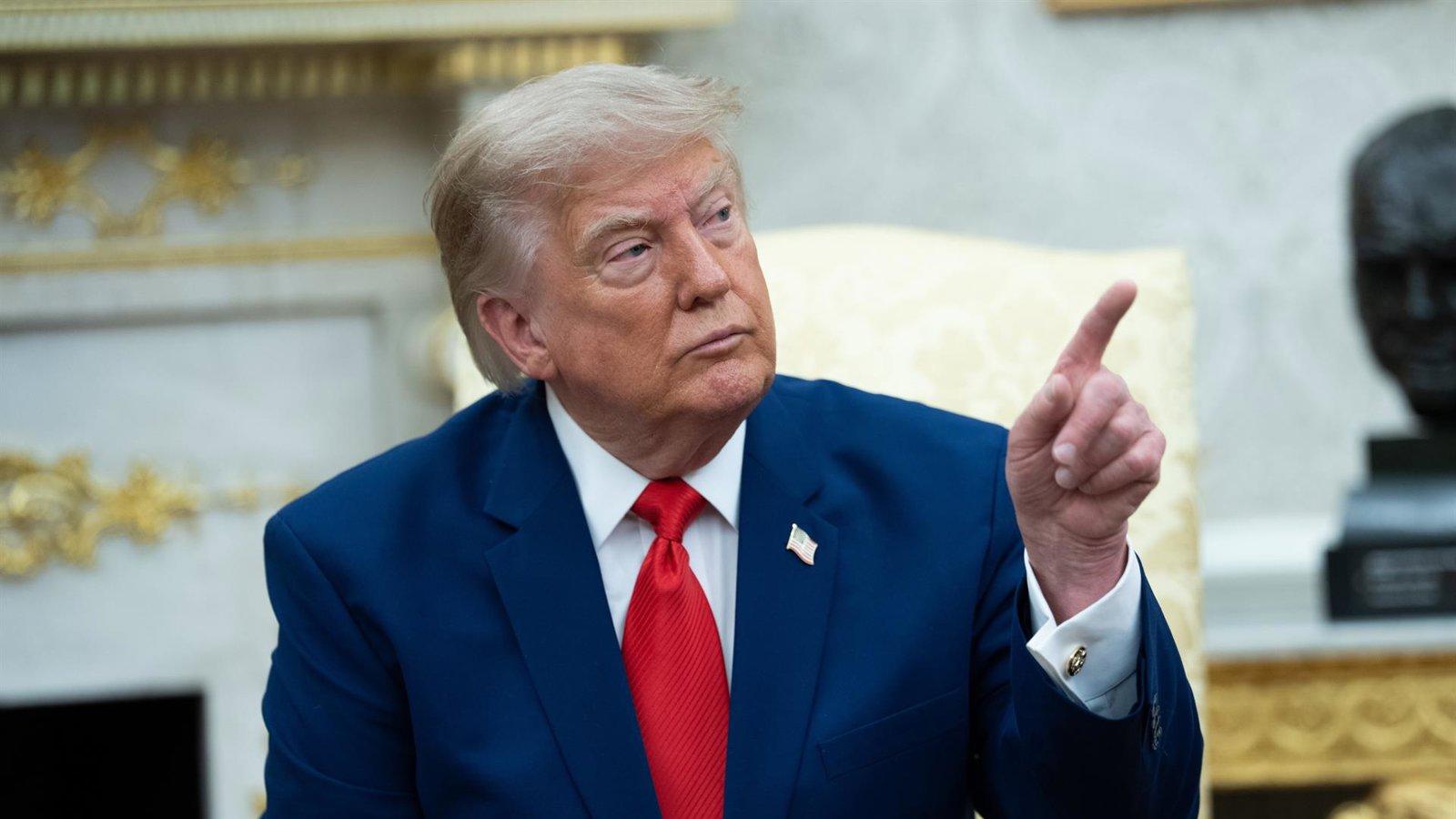 Trump amenaza con una "brutal paliza" a Irán tras el ataque a Jordania