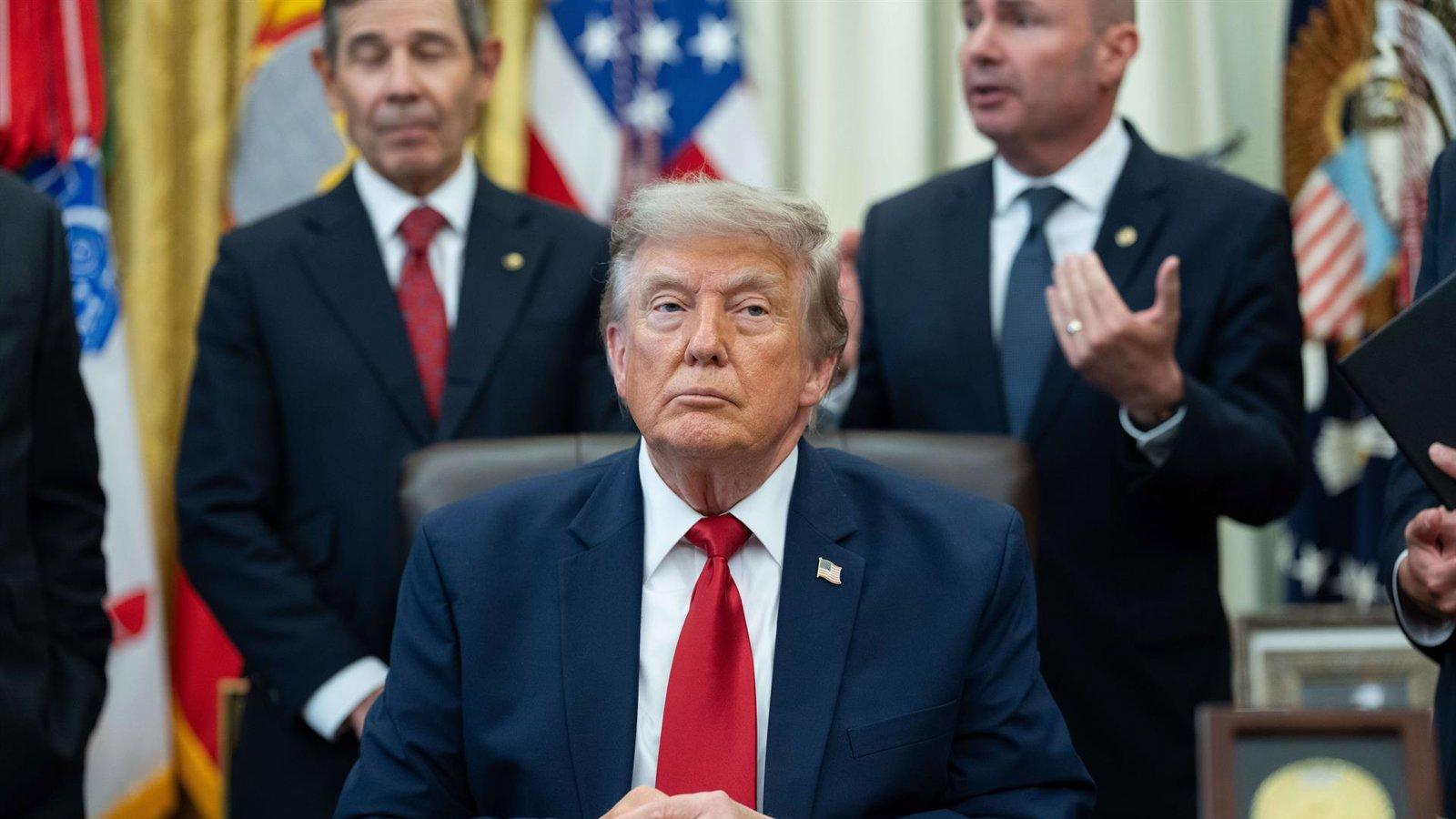 Trump sustituye la tasa del Ormuz por acuerdos comerciales del Golfo