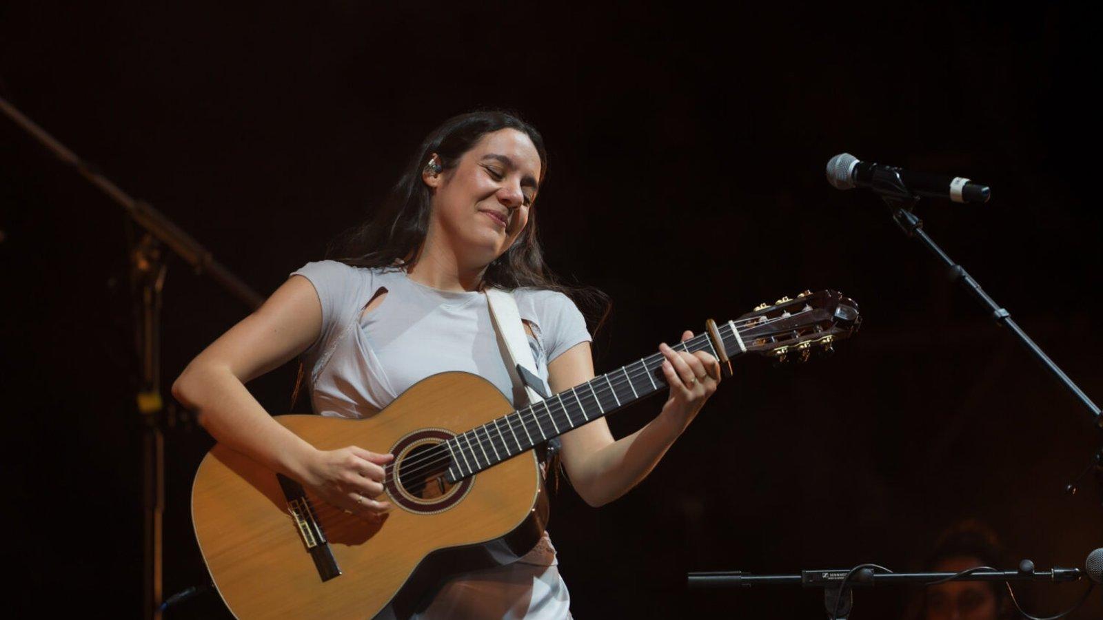 Valeria Castro protagoniza un concierto sorpresa de Veranos de la Villa