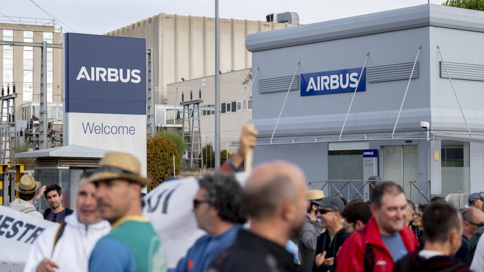 Airbus liga los sueldos al IPC y exige el fin de la huelga Airbus liga los sueldos al IPC y exige el fin de la huelga