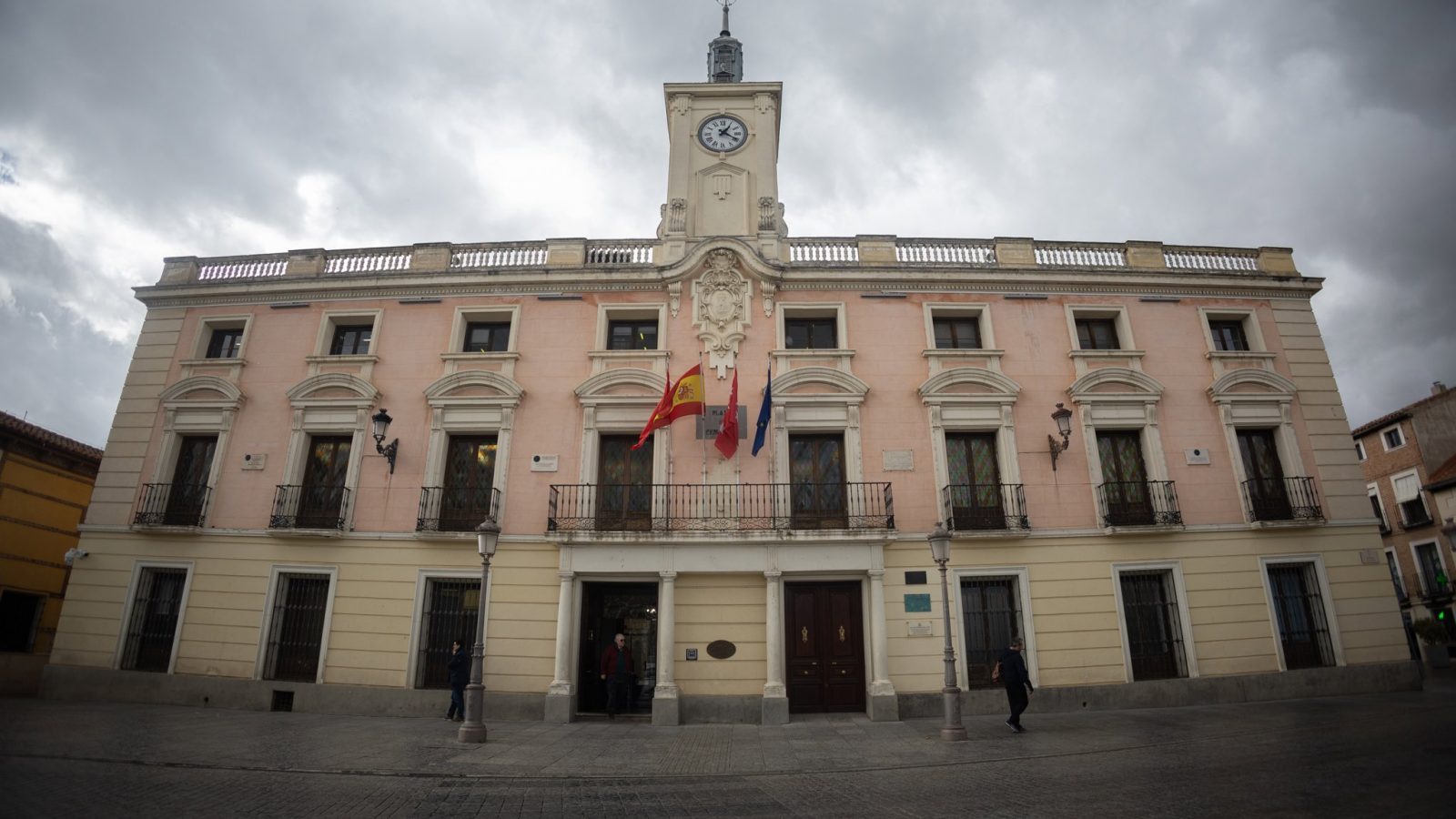 Alcalá celebra una jornada de ferias con desfile y Torneo de Mus Alcalá celebra una jornada de ferias con desfile y Torneo de Mus