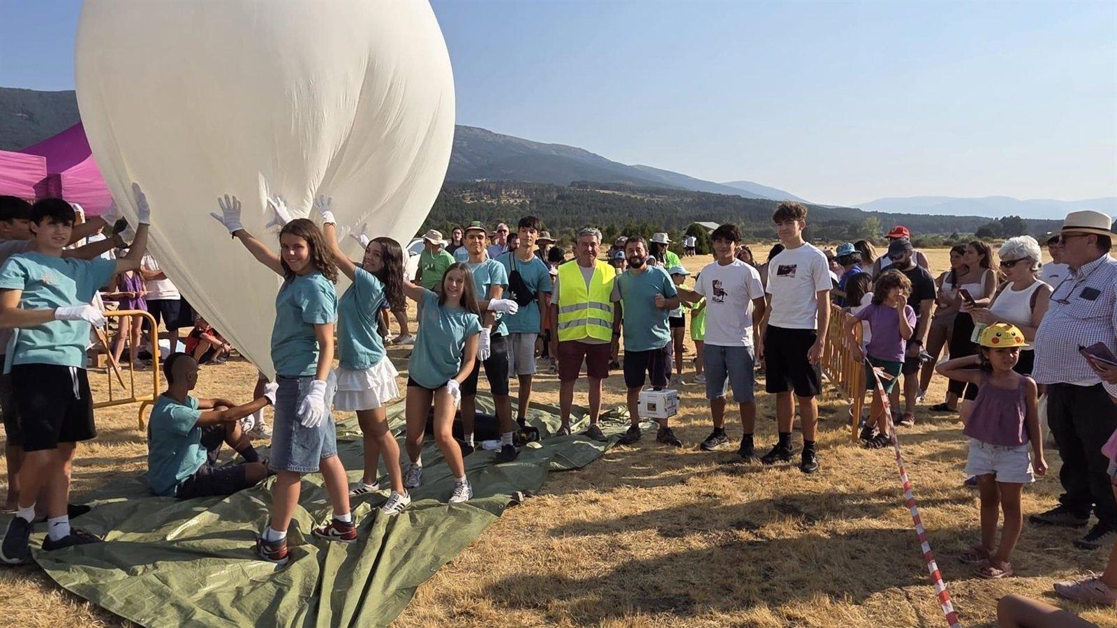 Alumnos de Madrid fotografían el eclipse desde la estratosfera Alumnos de Madrid fotografían el eclipse desde la estratosfera