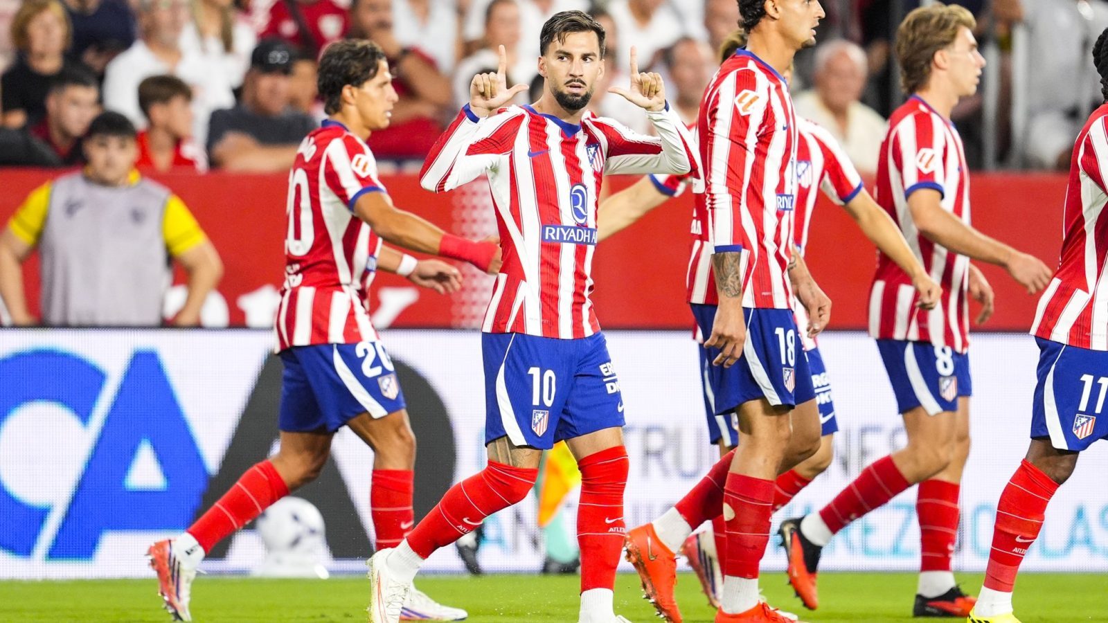 El Atlético vence con autoridad al Sevilla en el Sánchez-Pizjuán El Atlético vence con autoridad al Sevilla en el Sánchez-Pizjuán