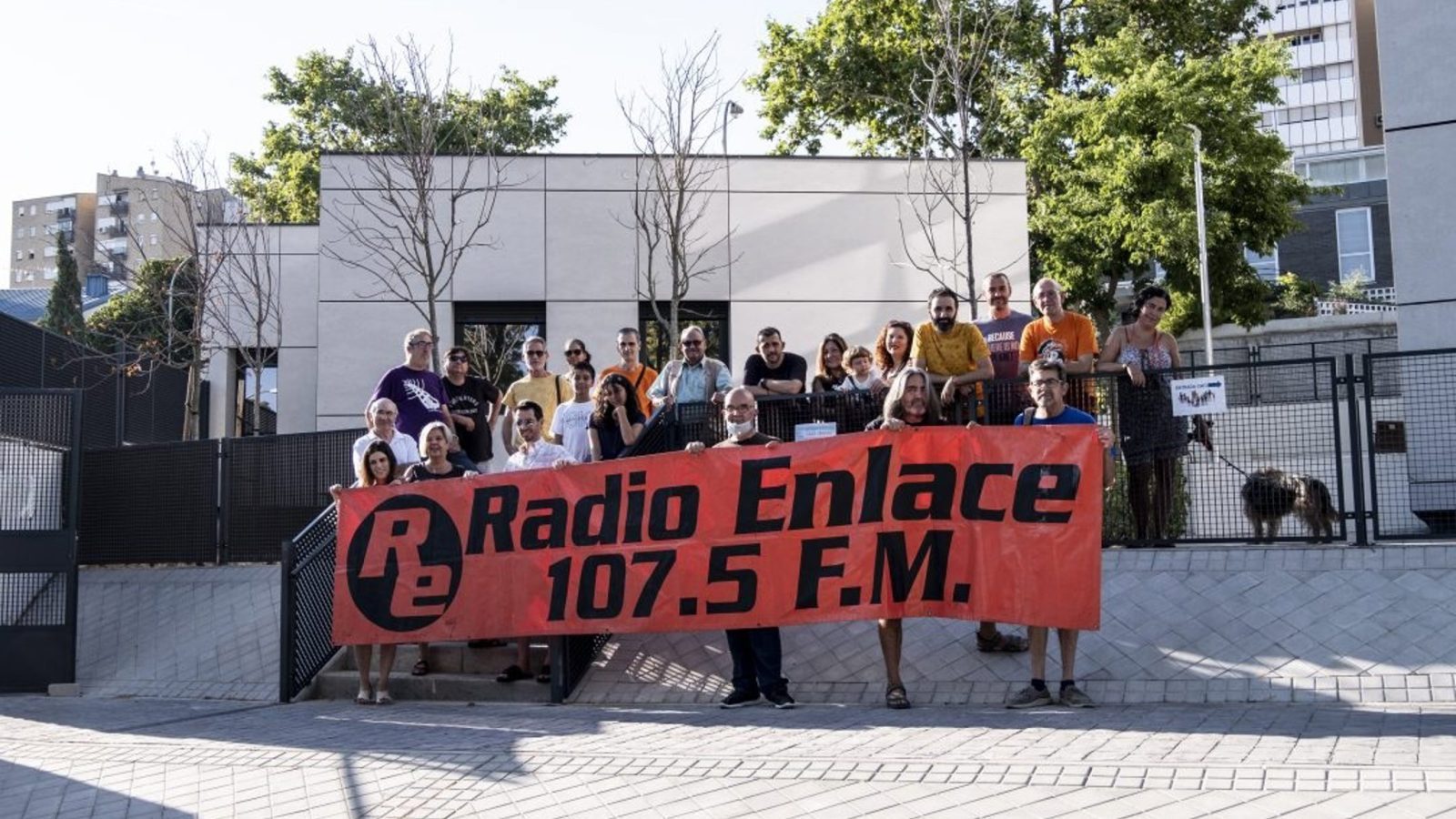 Hortaleza decidirá qué ocurre con el antiguo local de Radio Enlace