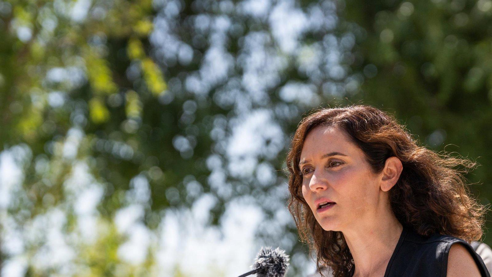 Ayuso critica la inmigración de Sánchez y su "trato a los italianos"