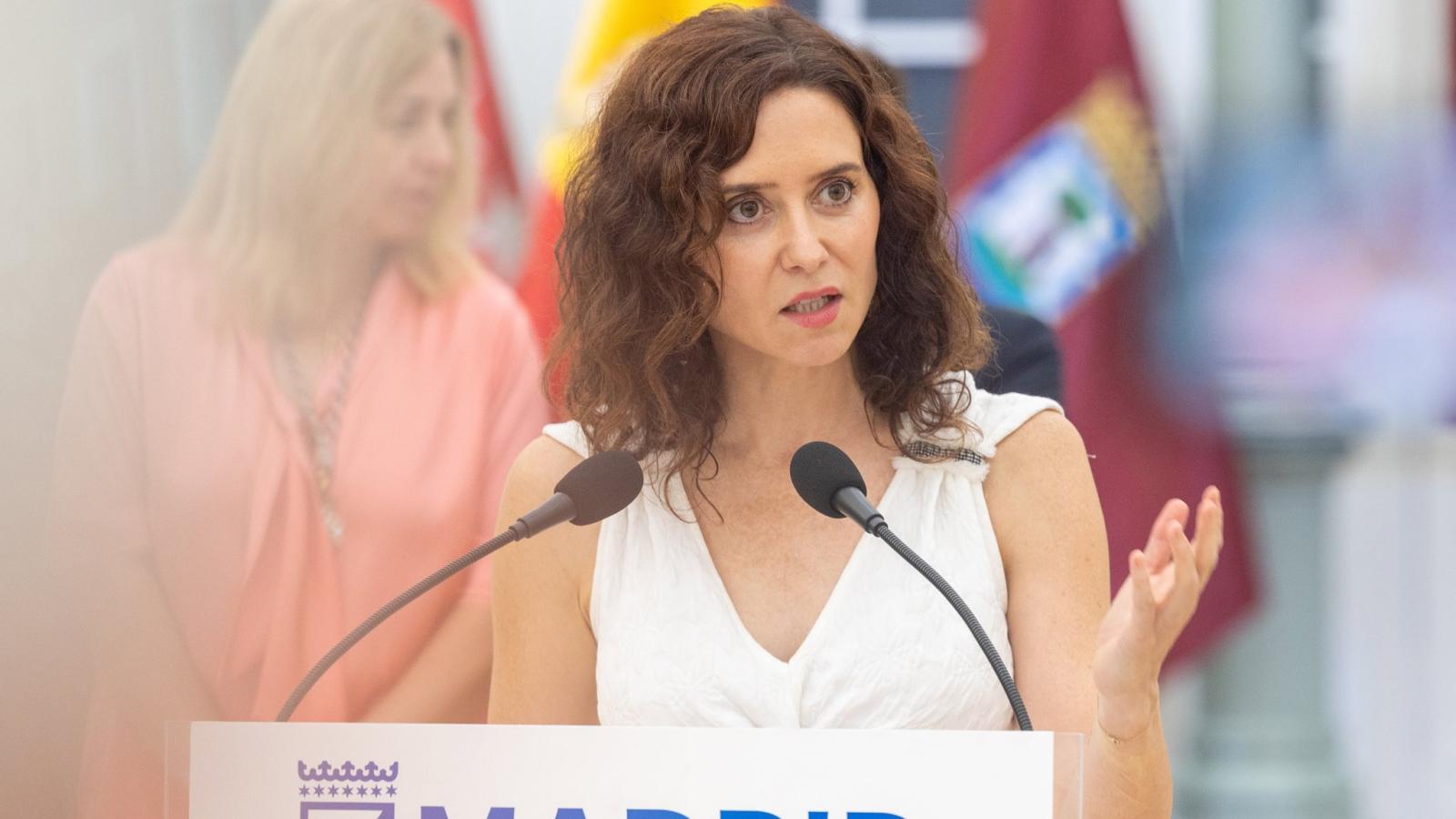 Ayuso descarta una residencia oficial: «Nunca la he necesitado» Ayuso descarta una residencia oficial: «Nunca la he necesitado»