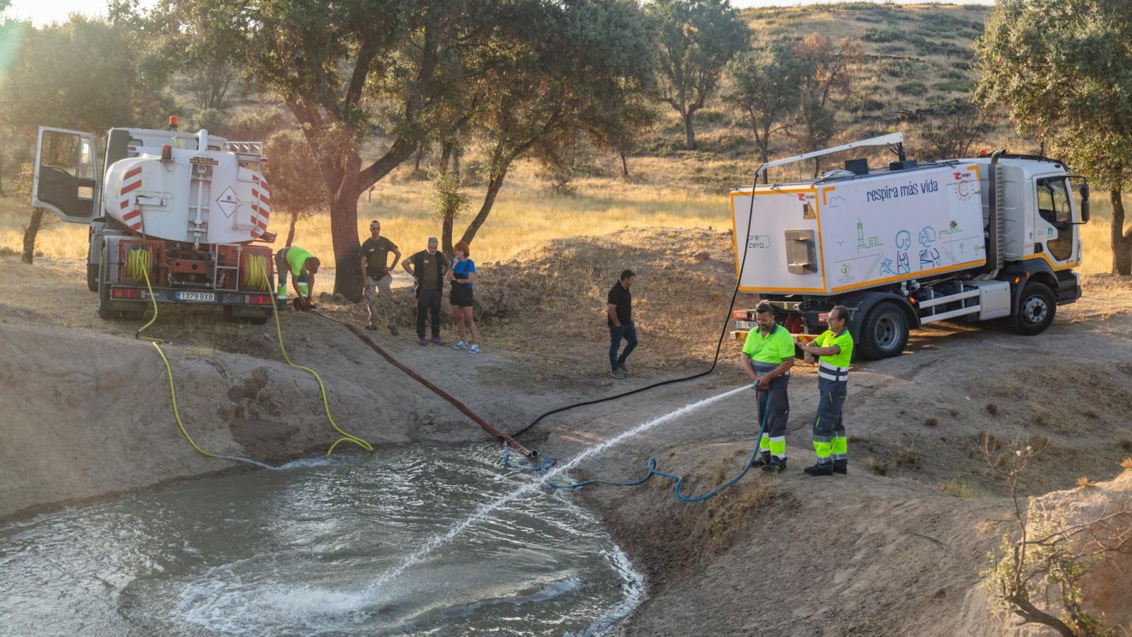 Tres Cantos suministra 15.000 litros de agua a la fauna Tres Cantos suministra 15.000 litros de agua a la fauna