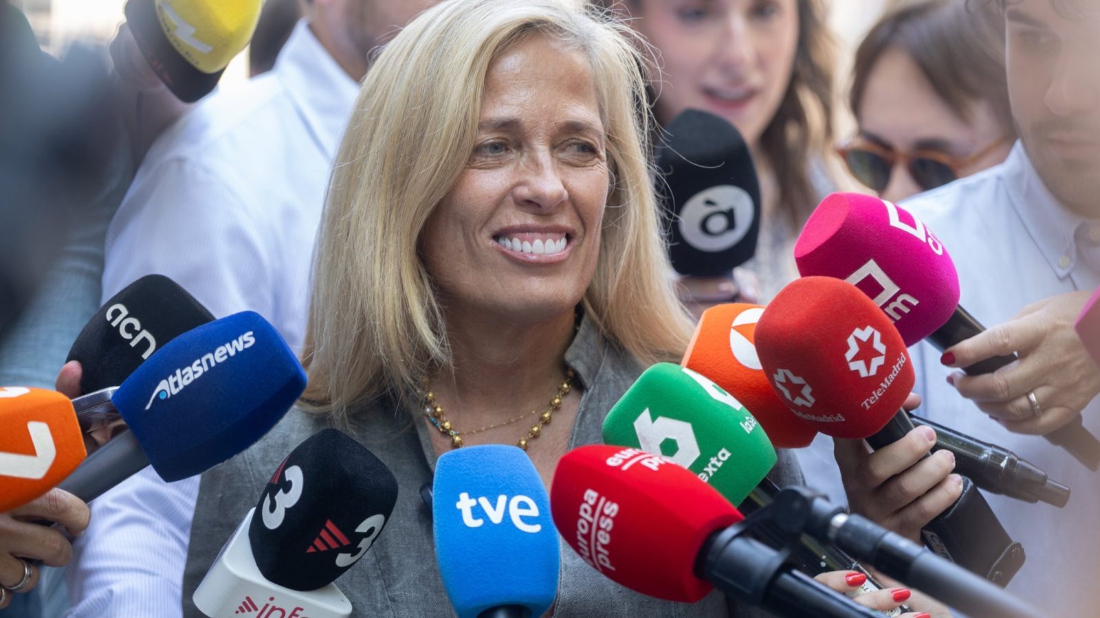 La Comunidad incorpora a Aguirre, Gallardón y Cifuentes como asesores