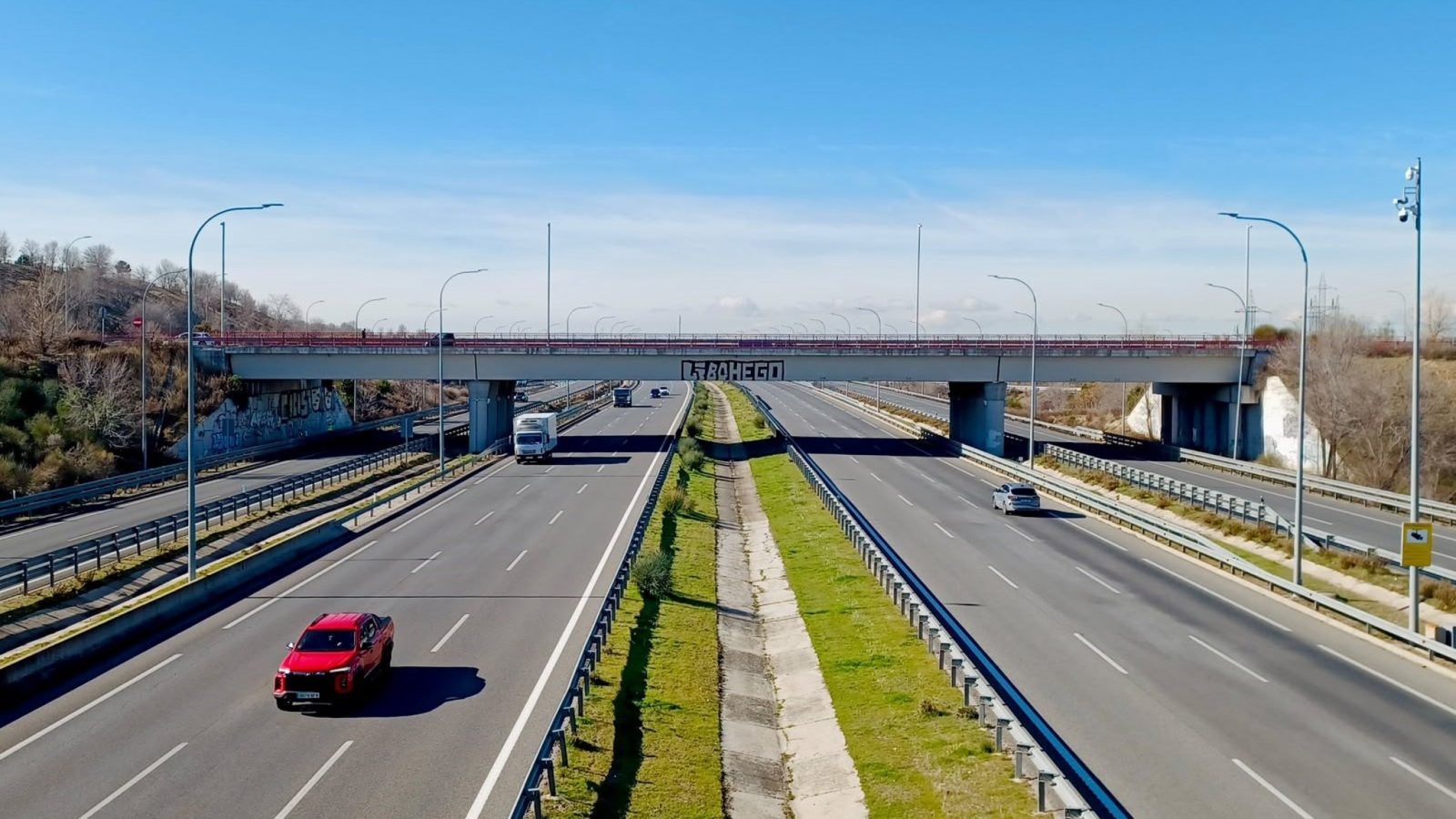 La Comunidad invierte 730.000 euros en renovar cinco puentes de la M-45 La Comunidad invierte 730.000 euros en renovar cinco puentes de la M-45