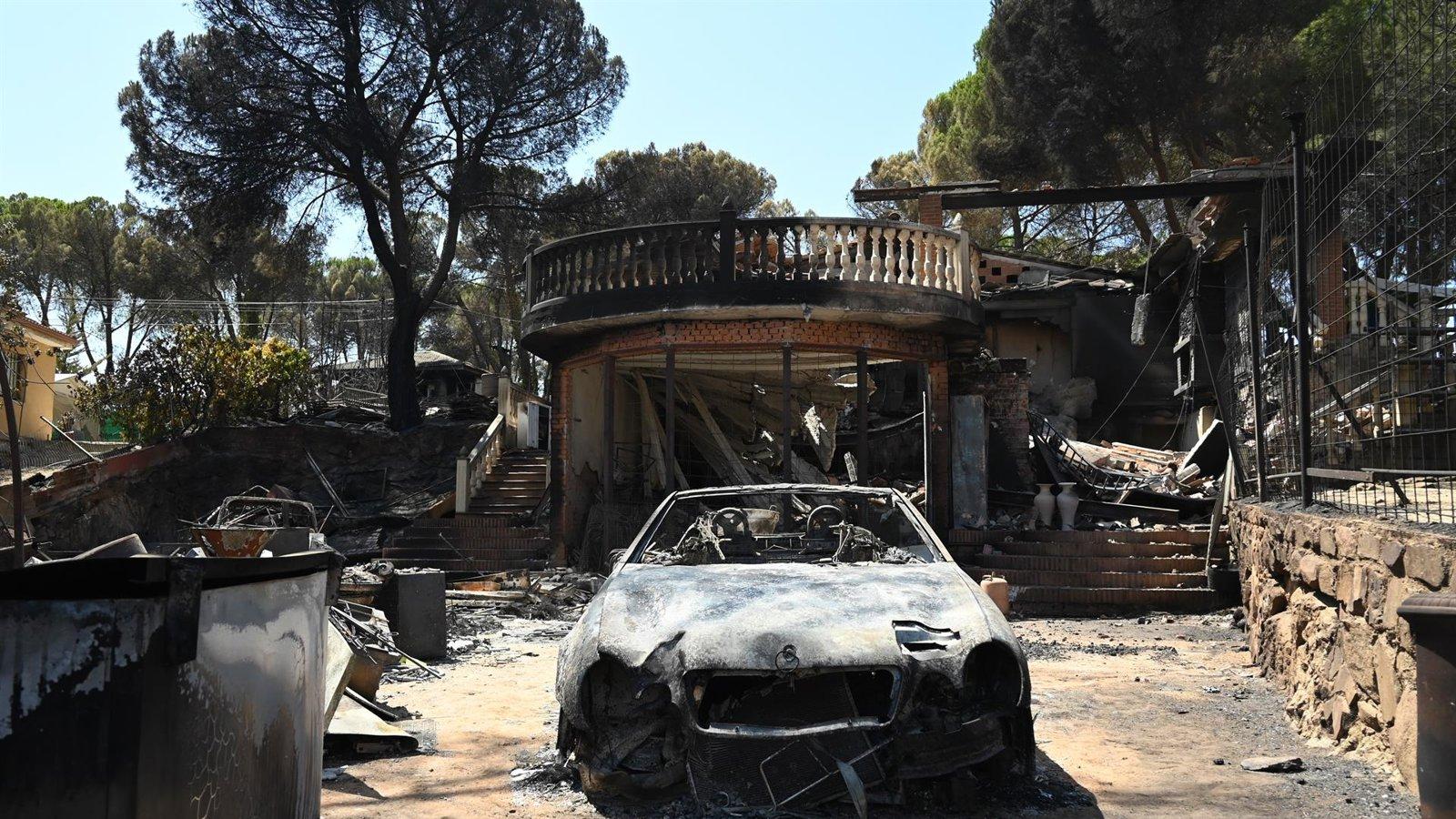 Madrid retira 1.900 metros cúbicos de escombros de los incendios Madrid retira 1.900 metros cúbicos de escombros de los incendios