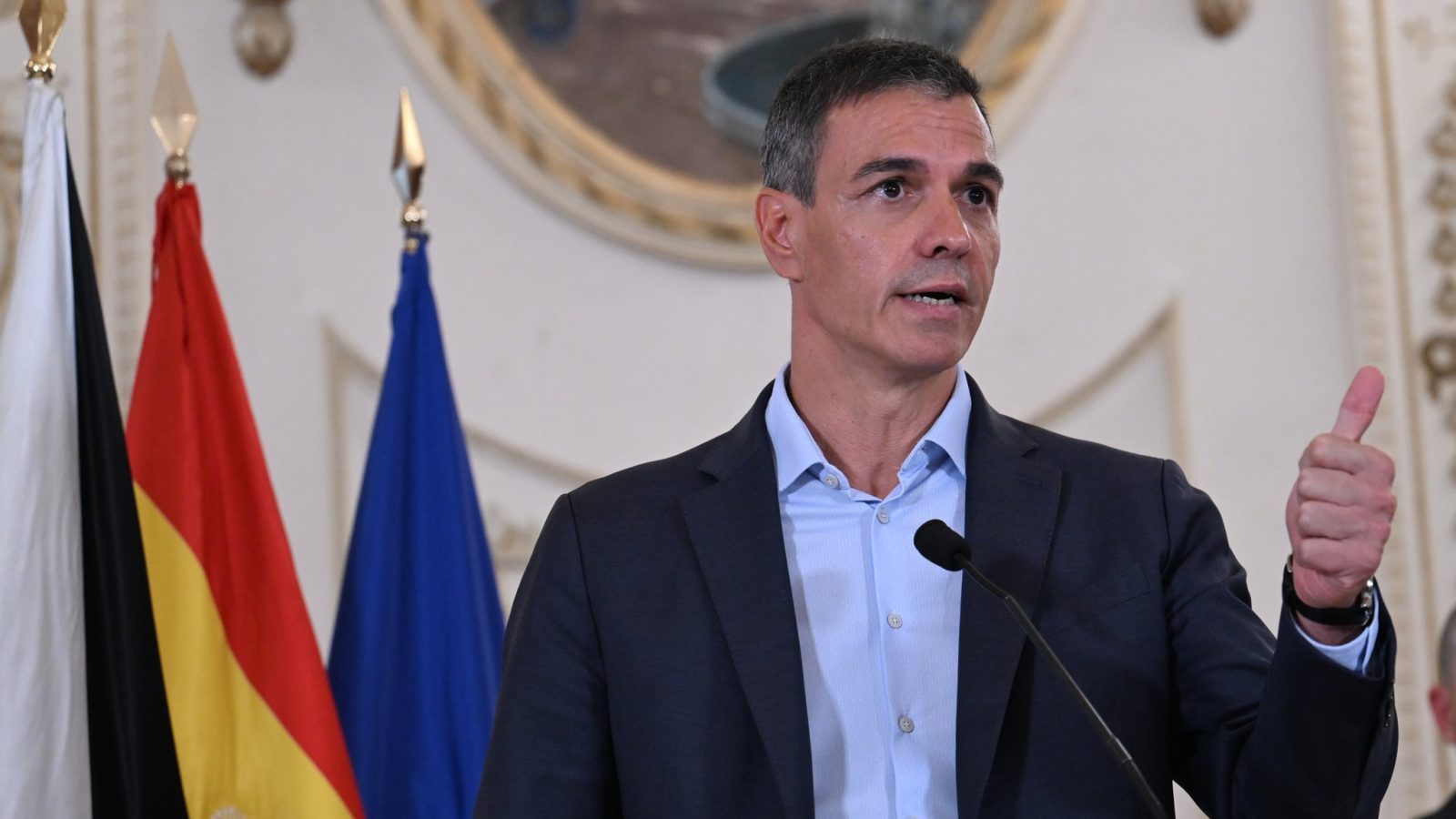 De Paco acusa a Sánchez de «desentenderse» de la crisis de Ceuta De Paco acusa a Sánchez de «desentenderse» de la crisis de Ceuta