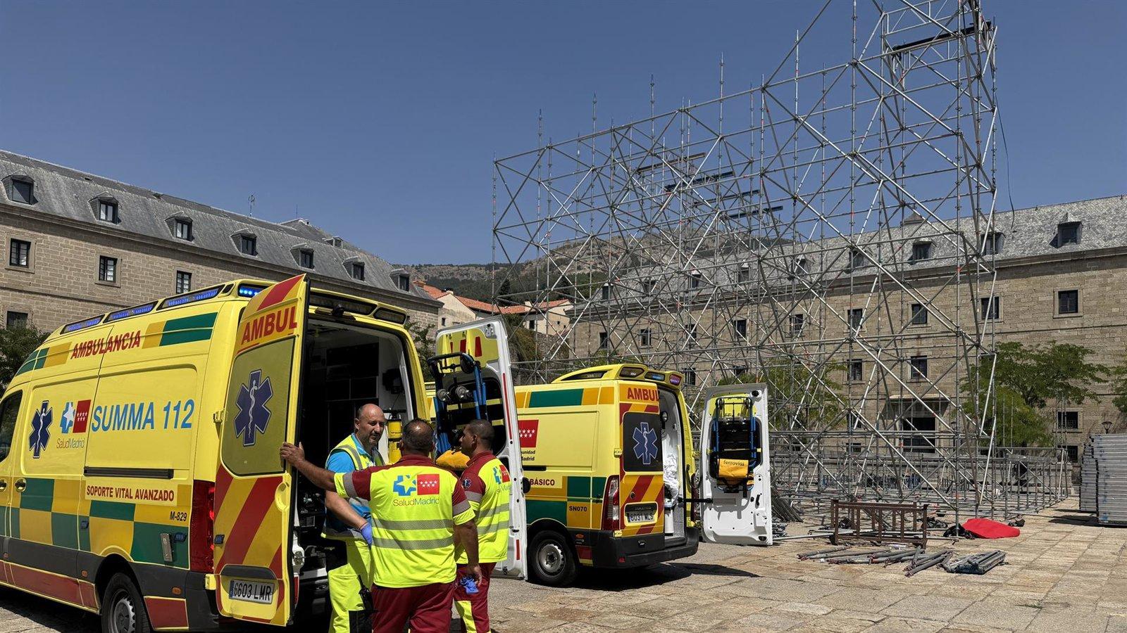 Un operario queda en estado crítico tras precipitarse desde un andamio de seis metros en San Lorenzo de El Escorial