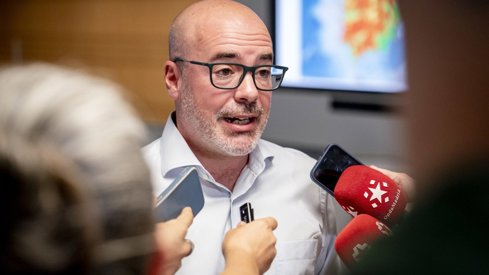 Martín cuestiona las versiones de Ayuso sobre el ático de Chamberí Martín cuestiona las versiones de Ayuso sobre el ático de Chamberí
