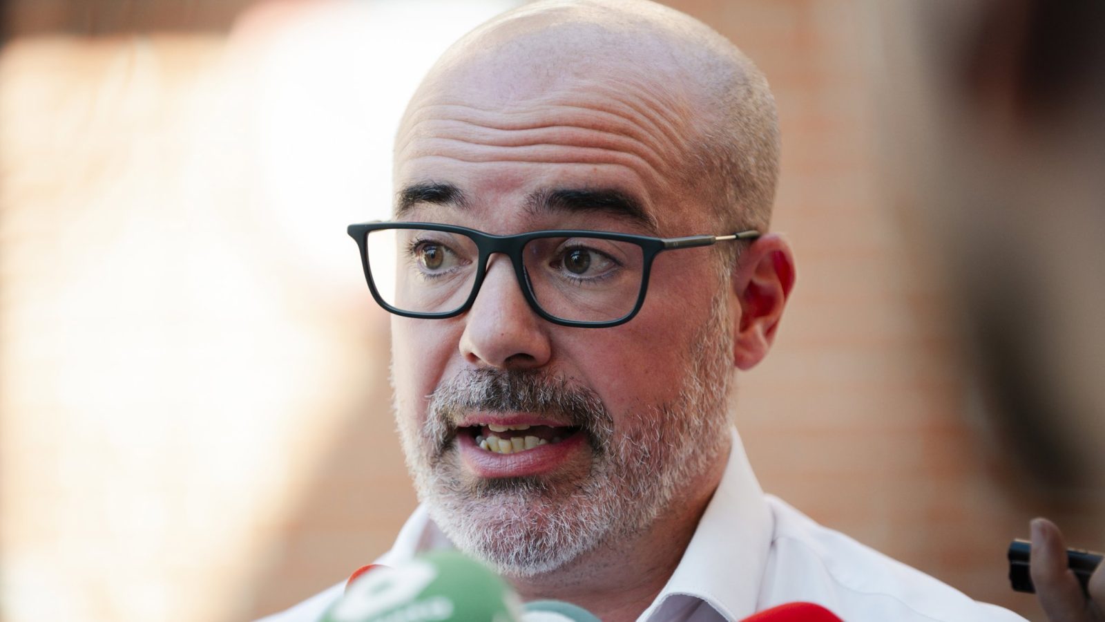 Martín critica las explicaciones de Ayuso sobre el ático madrileño Martín critica las explicaciones de Ayuso sobre el ático madrileño