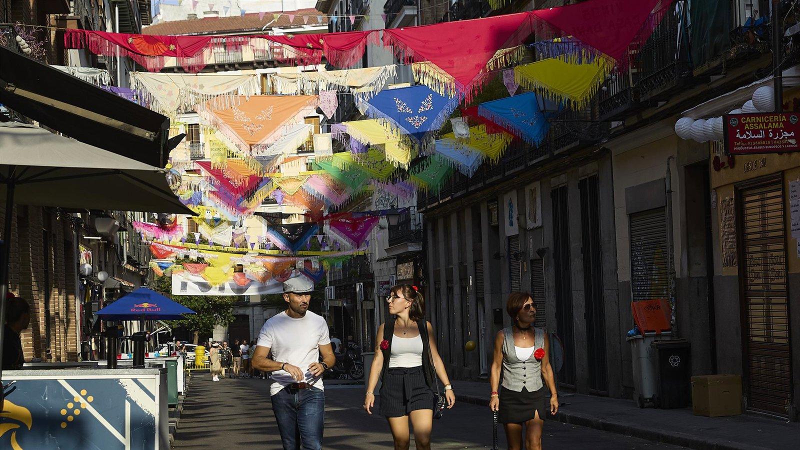 La Paloma moviliza el mayor operativo de limpieza de las fiestas de agosto La Paloma moviliza el mayor operativo de limpieza de las fiestas de agosto