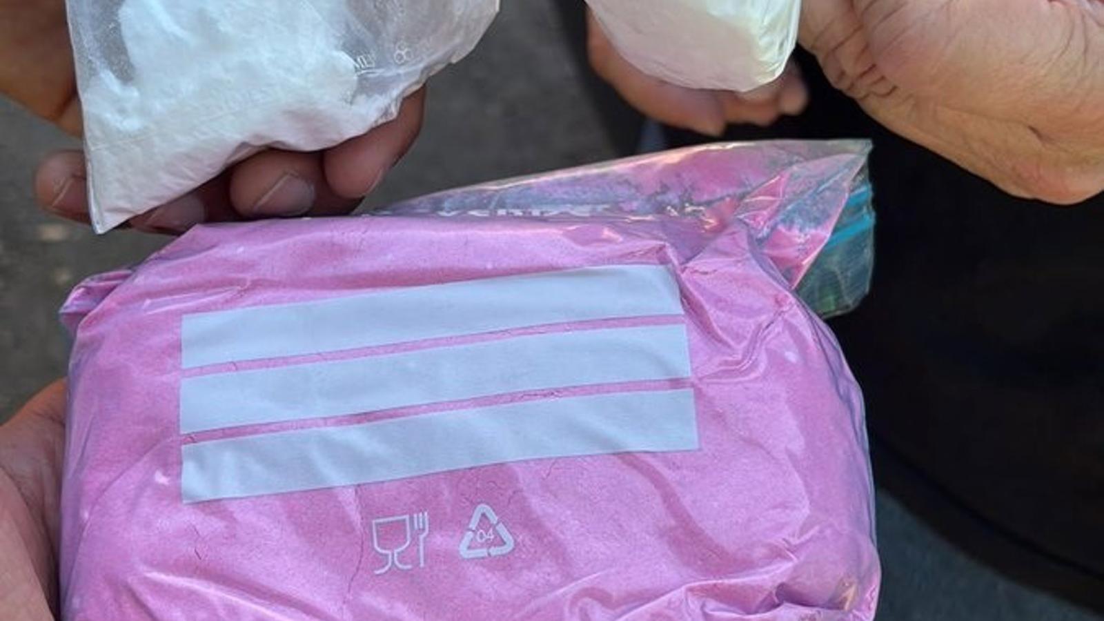 La Policía Municipal detiene a un hombre en Puente de Vallecas tras lanzar 502 gramos de 'tusi' por la ventanilla