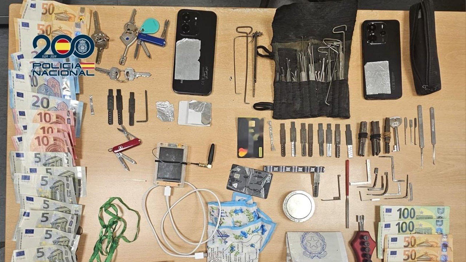 La Policía Nacional detiene a tres ladrones en Ciudad Lineal