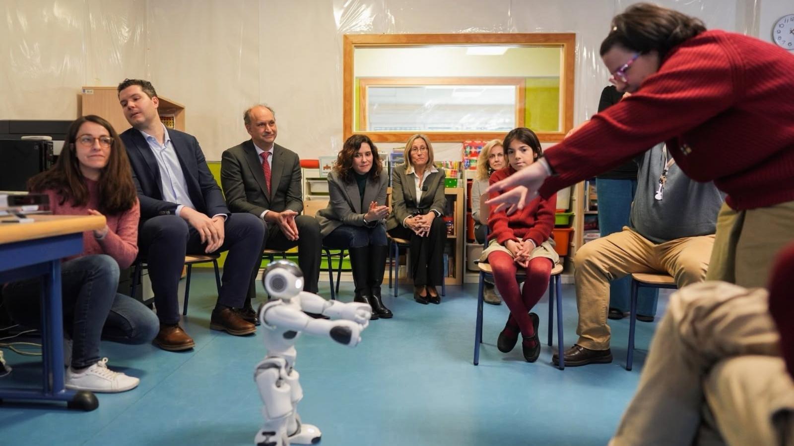 Madrid amplía el uso de robots para los alumnos con necesidades especiales Madrid amplía el uso de robots para los alumnos con necesidades especiales
