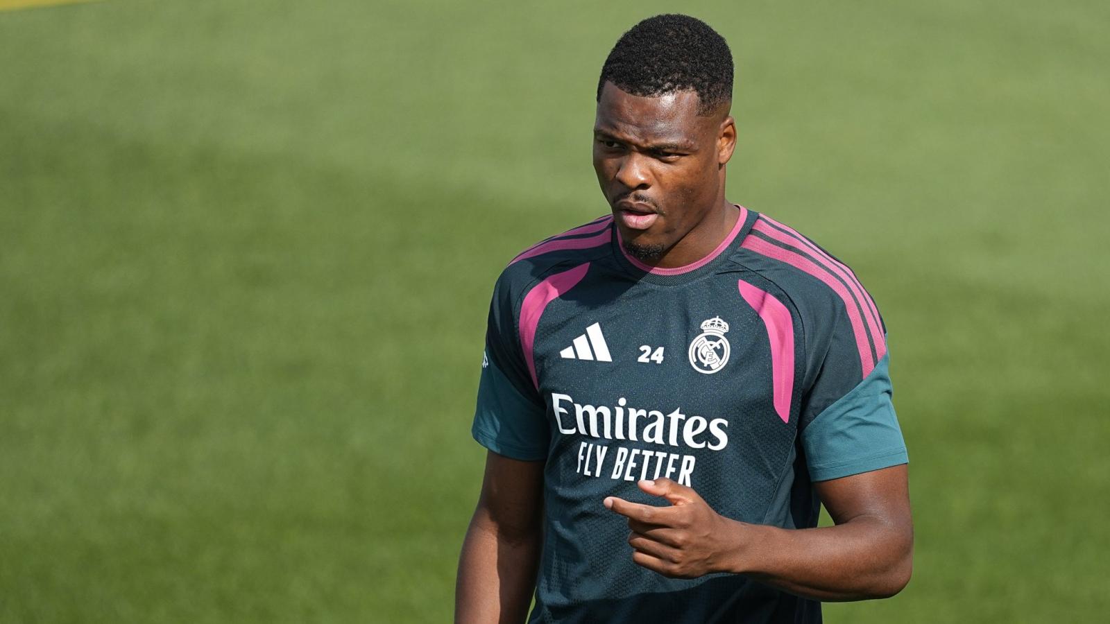 Dumfries firma con el Real Madrid: «Es un sueño»