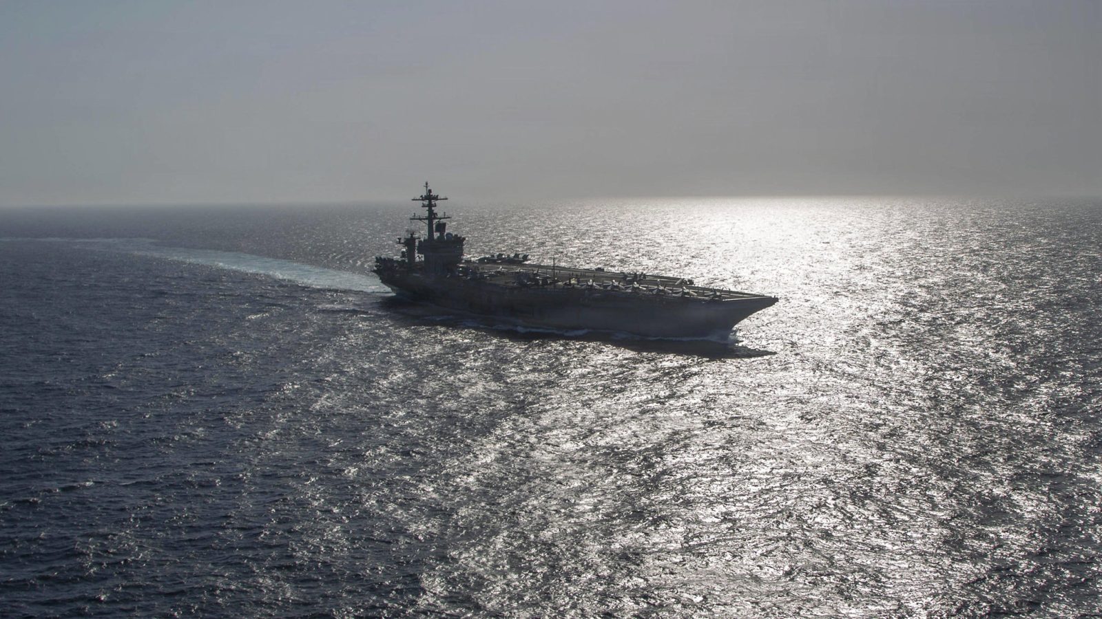 El Ejército estadounidense intensifica el control naval contra Teherán