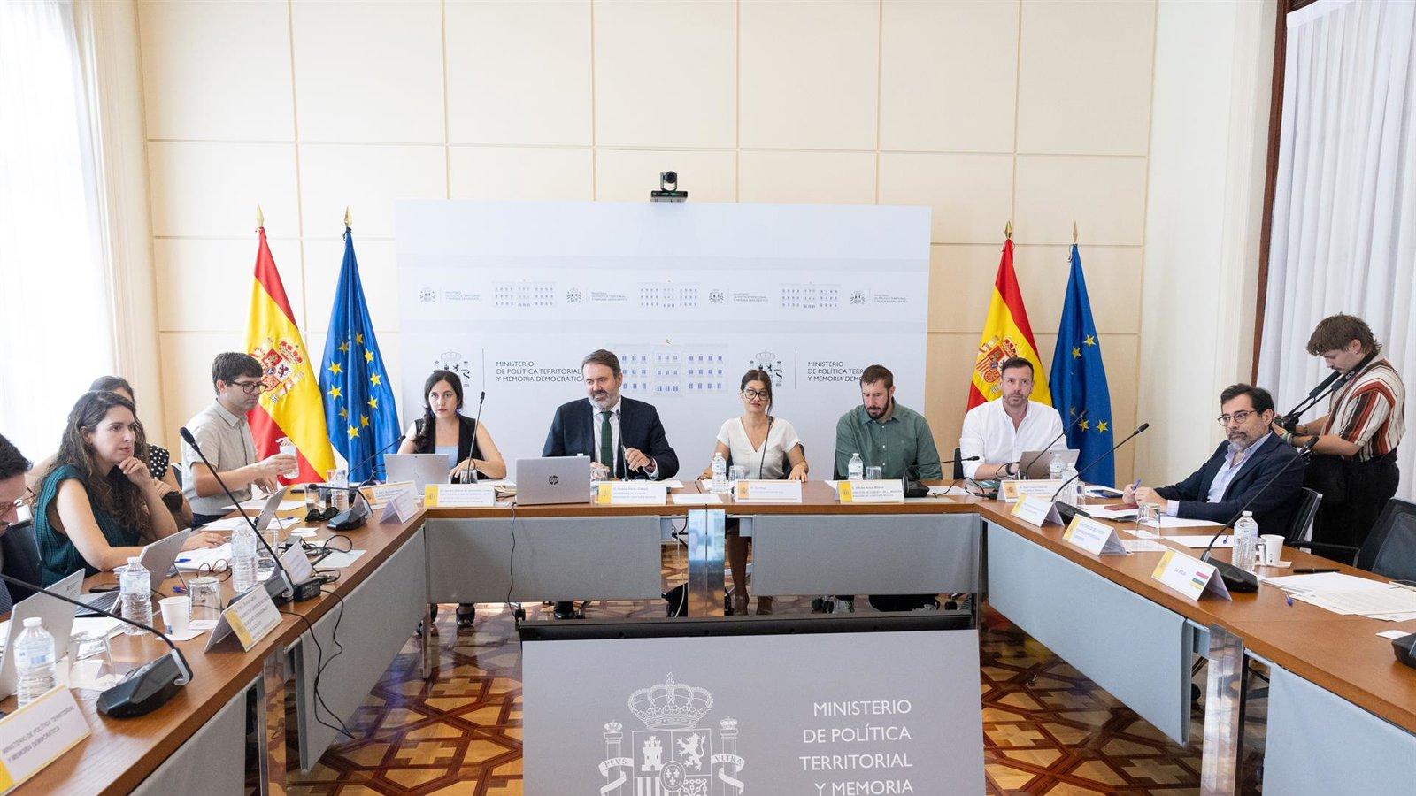 El Ministerio de Juventud aprueba 25 millones de euros para los menores en Ceuta El Ministerio de Juventud aprueba 25 millones de euros para los menores en Ceuta