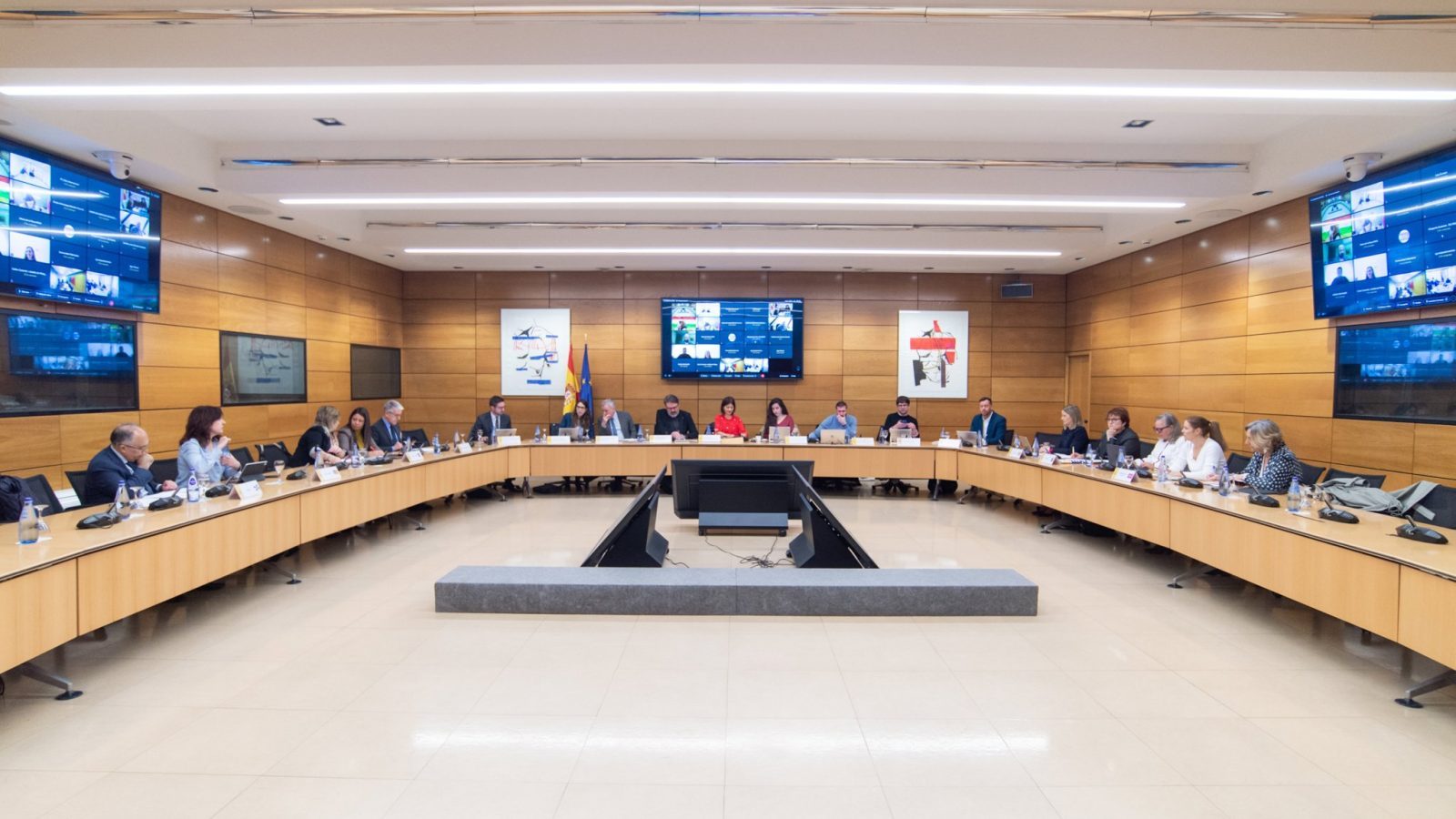 Gobierno y CCAA abordan el reparto de menores migrantes de Ceuta Gobierno y CCAA abordan el reparto de menores migrantes de Ceuta