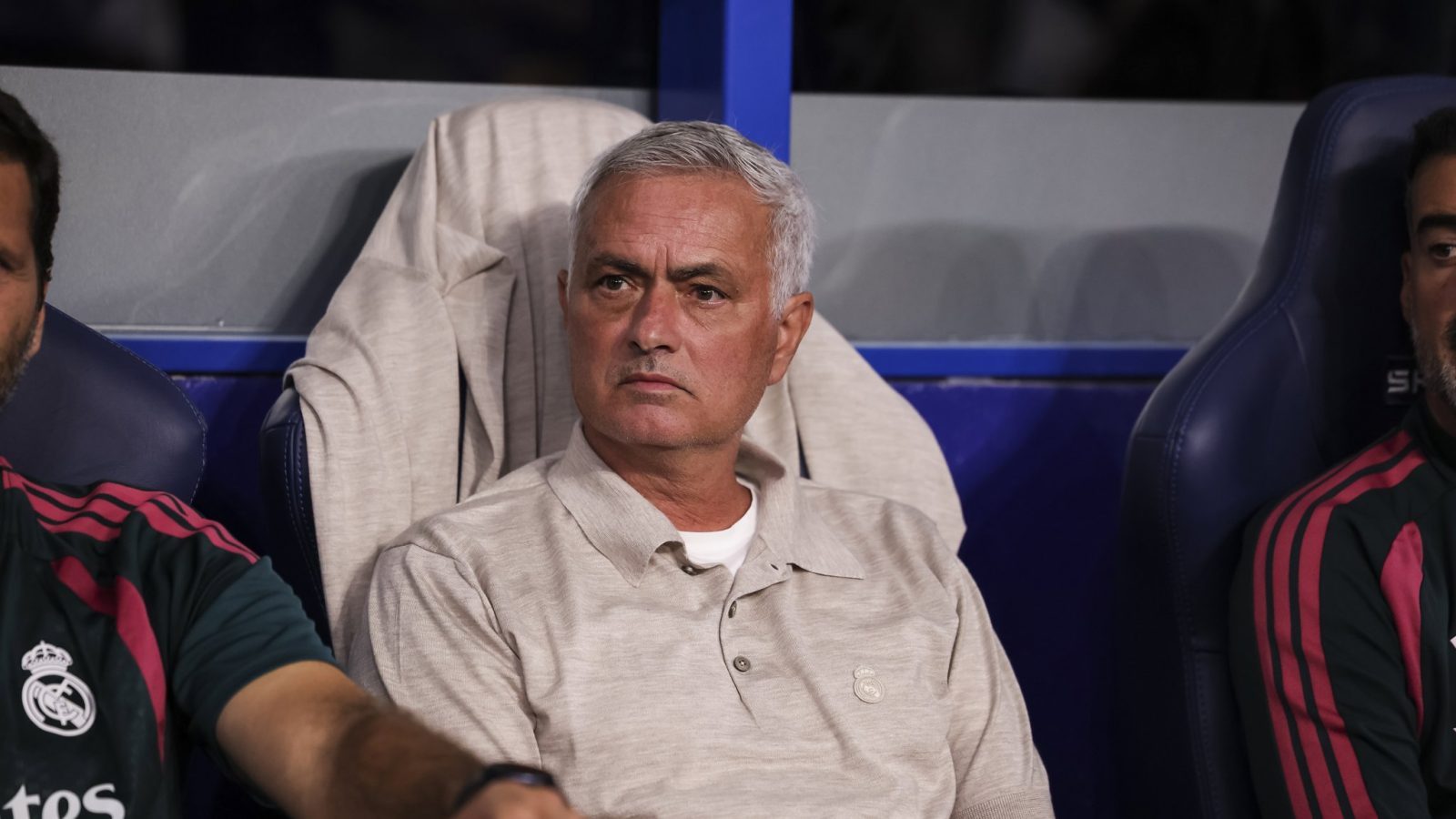 Mourinho sale en defensa de Vinícius: «Lo que le hacen es demasiado» Mourinho sale en defensa de Vinícius: «Lo que le hacen es demasiado»