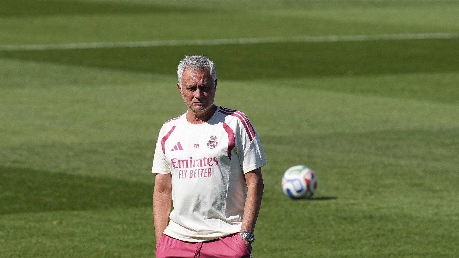 Mourinho elogia el progreso del Madrid pese a la gestión experimental