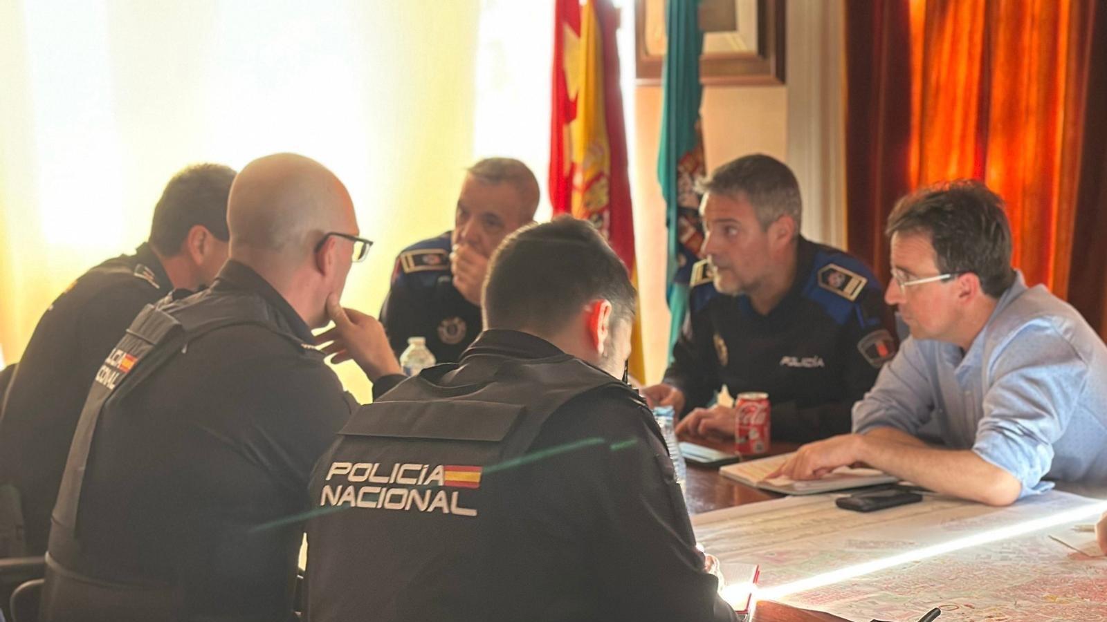 El alcalde de Leganés reconoce la ayuda a los evacuados por los incendios El alcalde de Leganés reconoce la ayuda a los evacuados por los incendios