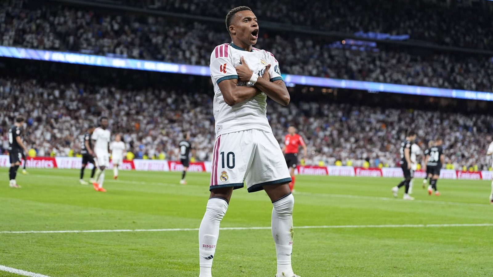 El Real Madrid golea a la Real Sociedad con Mbappé en forma