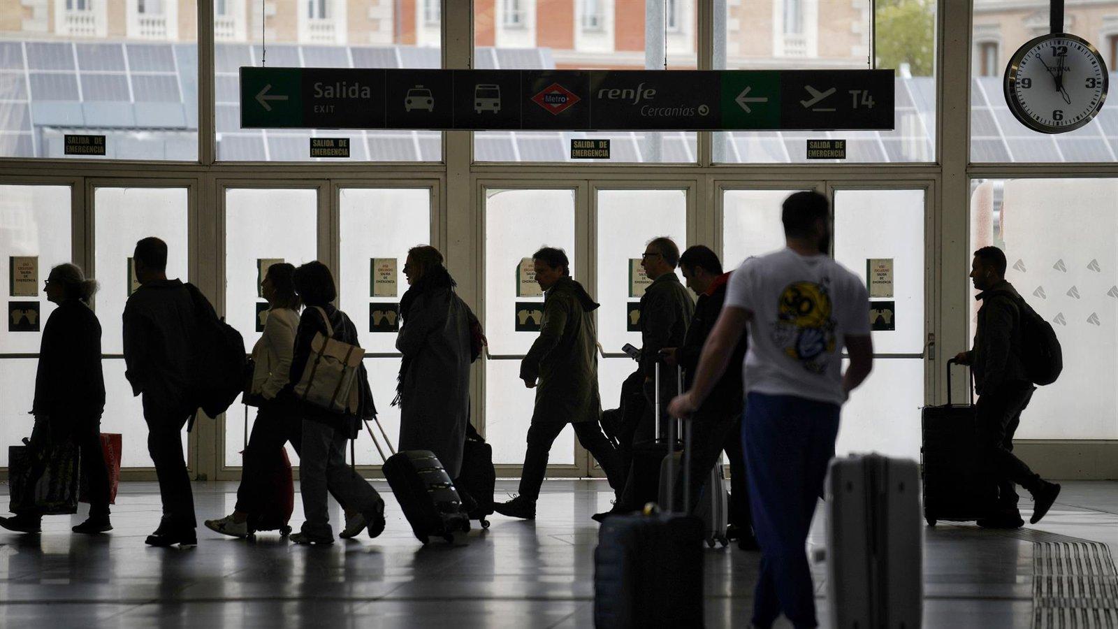 El servicio de cinco líneas de Cercanías Madrid se verá alterado desde este sábado por obras en Atocha