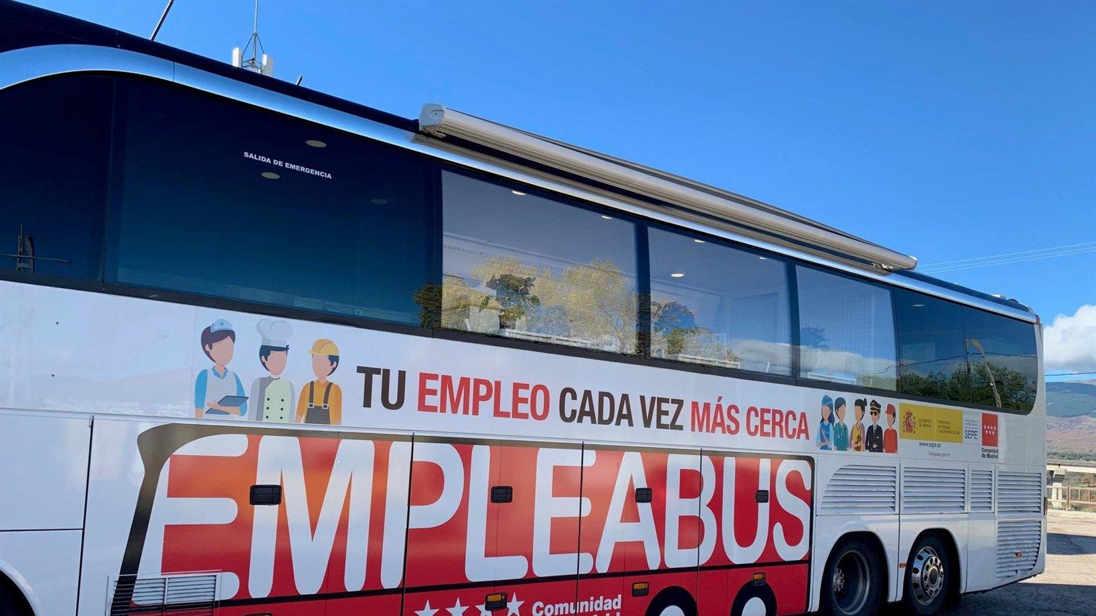 La oficina móvil de empleo llega a los municipios dañados por el fuego