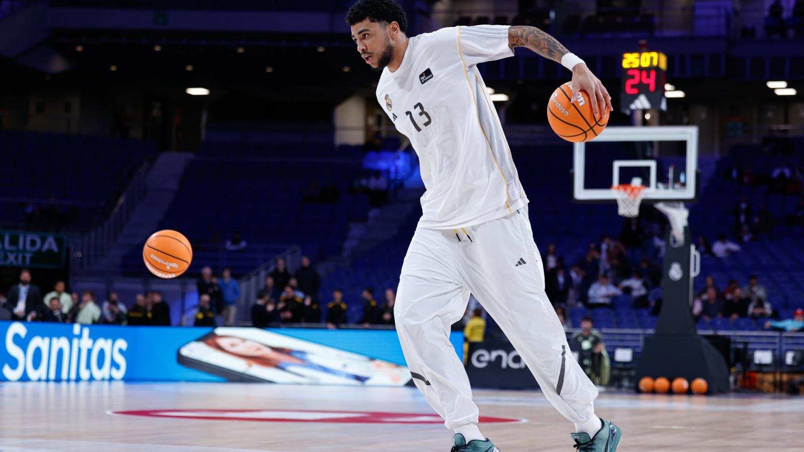 Izan Almansa abandona el Real Madrid tras una temporada en el equipo blanco Izan Almansa abandona el Real Madrid tras una temporada en el equipo blanco