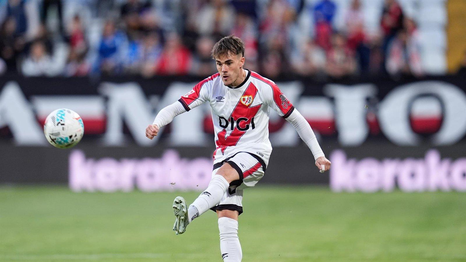 Chavarría y Mendy abandonan el Rayo hacia la Premier League Chavarría y Mendy abandonan el Rayo hacia la Premier League