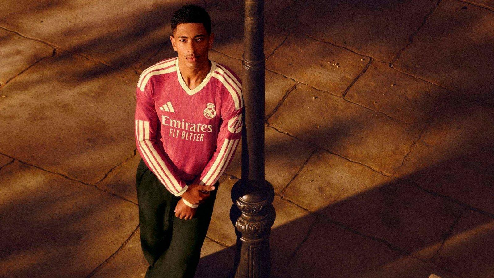El Real Madrid vuelve al rosa con su nueva tercera equipación El Real Madrid vuelve al rosa con su nueva tercera equipación