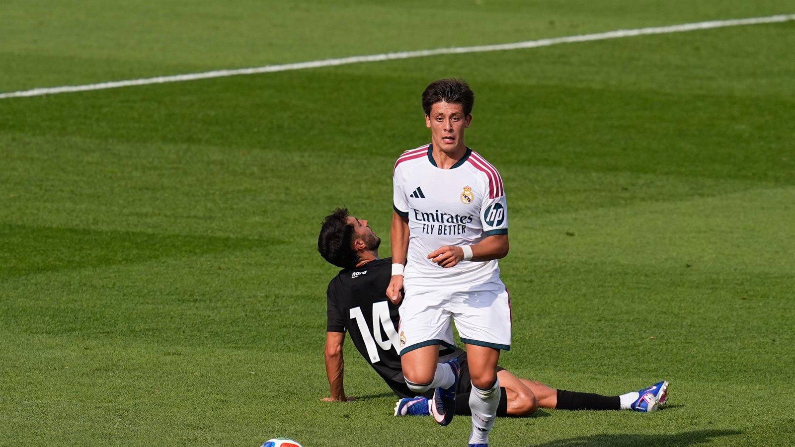 Real Madrid empata ante la Fiorentina en pretemporada Real Madrid empata ante la Fiorentina en pretemporada