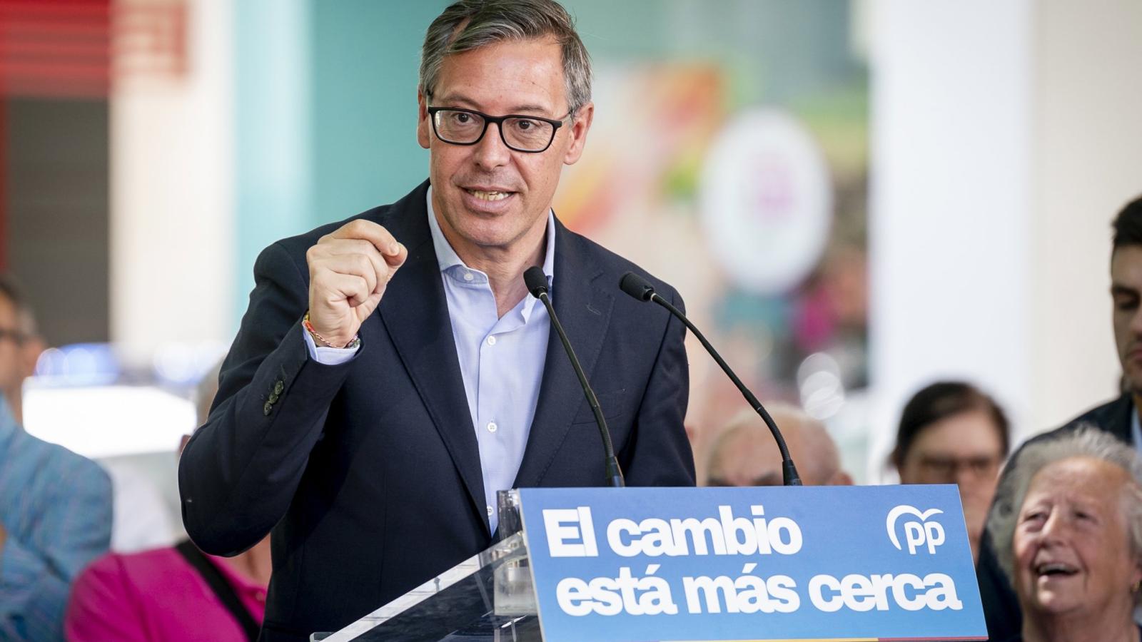 Serrano defiende la transparencia de Ayuso sobre la compra del ático en Chamberí Serrano defiende la transparencia de Ayuso sobre la compra del ático en Chamberí