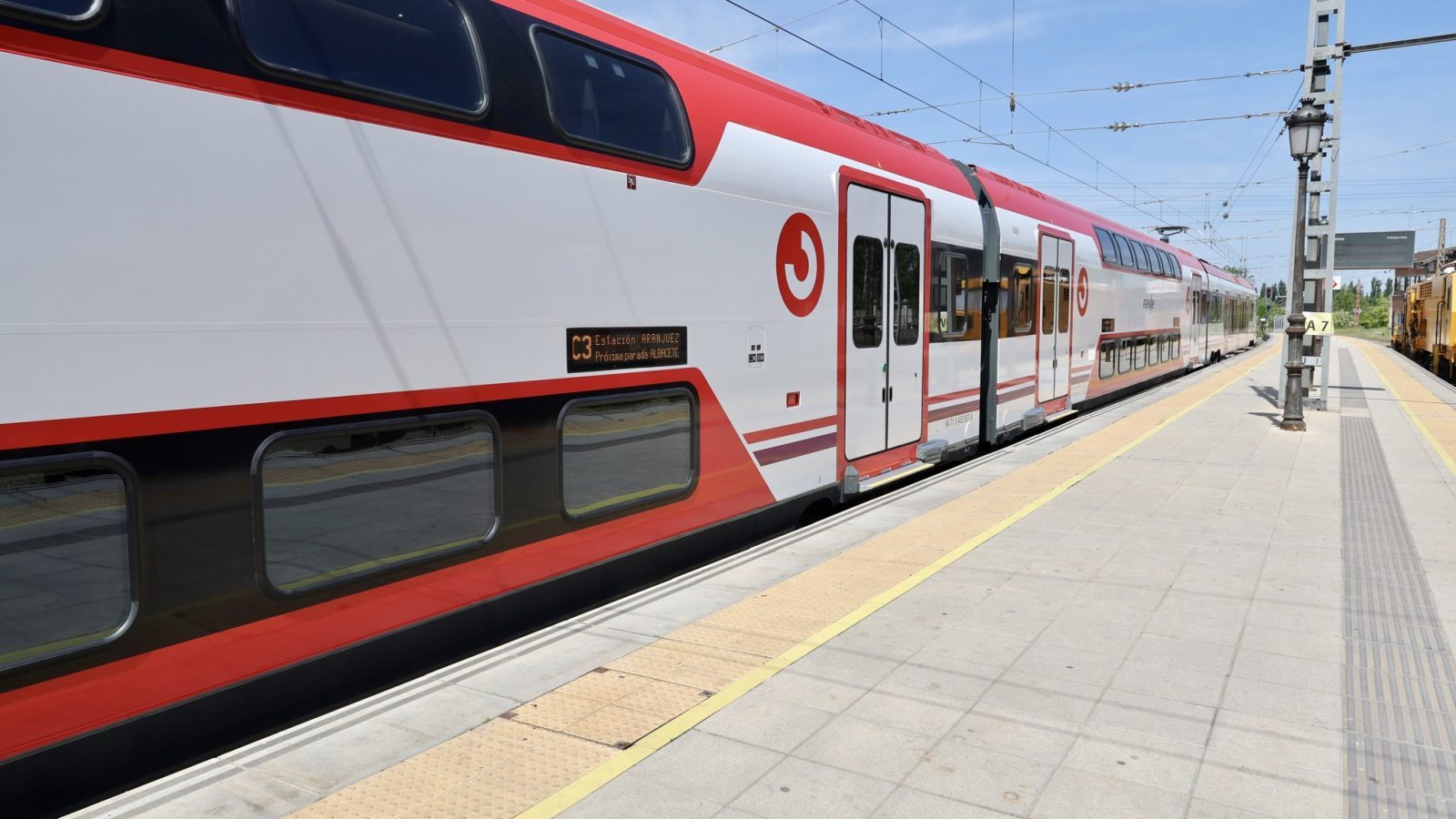 El primer tren Stadler de gran capacidad de Renfe inicia circulación en Cercanías Madrid