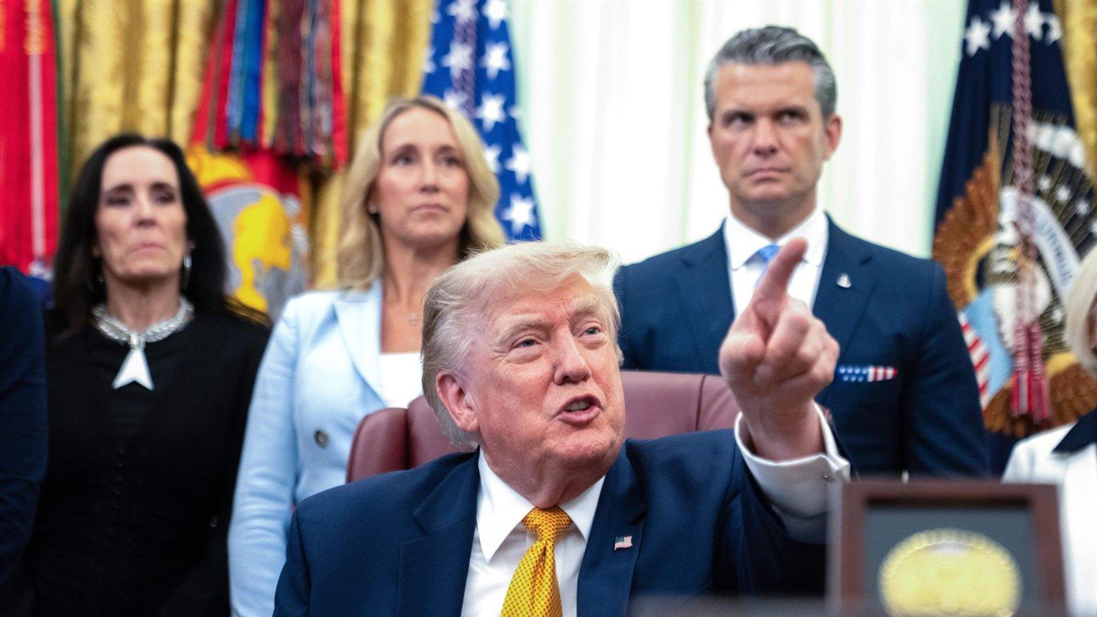 Trump amenaza a Irán con un golpe si no abre el estrecho de Ormuz Trump amenaza a Irán con un golpe si no abre el estrecho de Ormuz