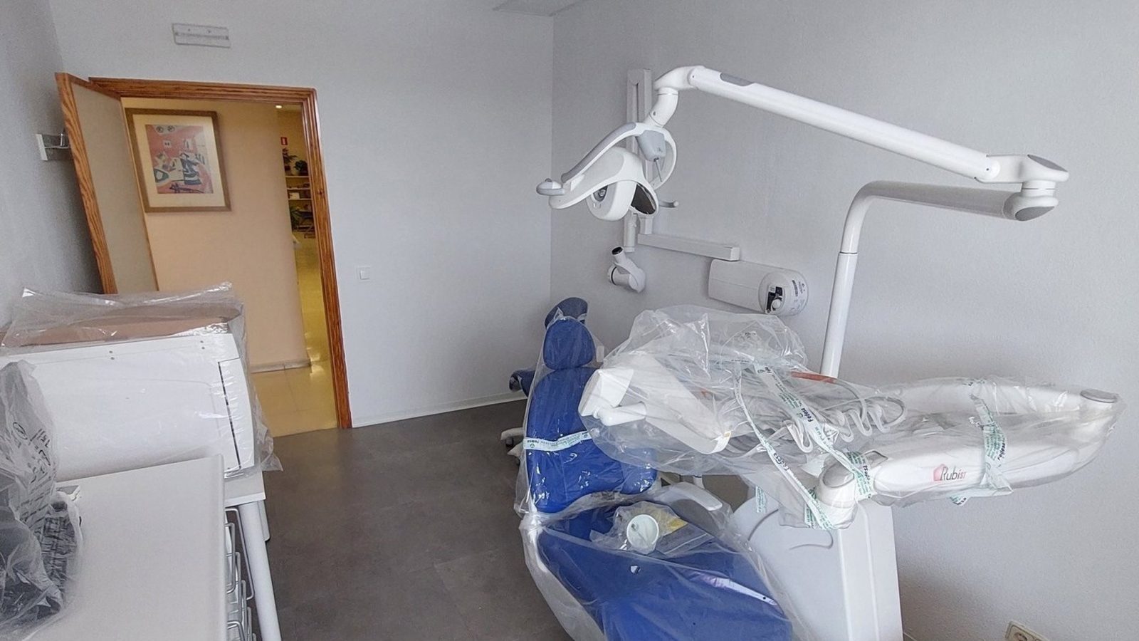 El TSJM reconoce la gran invalidez de una higienista dental**DEFECTO DETECTADO (Defecto 1):**El sintagma "una higienista dental" es el objeto directo del verbo "reconoce". En español, cuando el objeto directo es una persona (o aquí, una persona identi El TSJM reconoce la gran invalidez de una higienista dental**DEFECTO DETECTADO (Defecto 1):**El sintagma "una higienista dental" es el objeto directo del verbo "reconoce". En español, cuando el objeto directo es una persona (o aquí, una persona identi