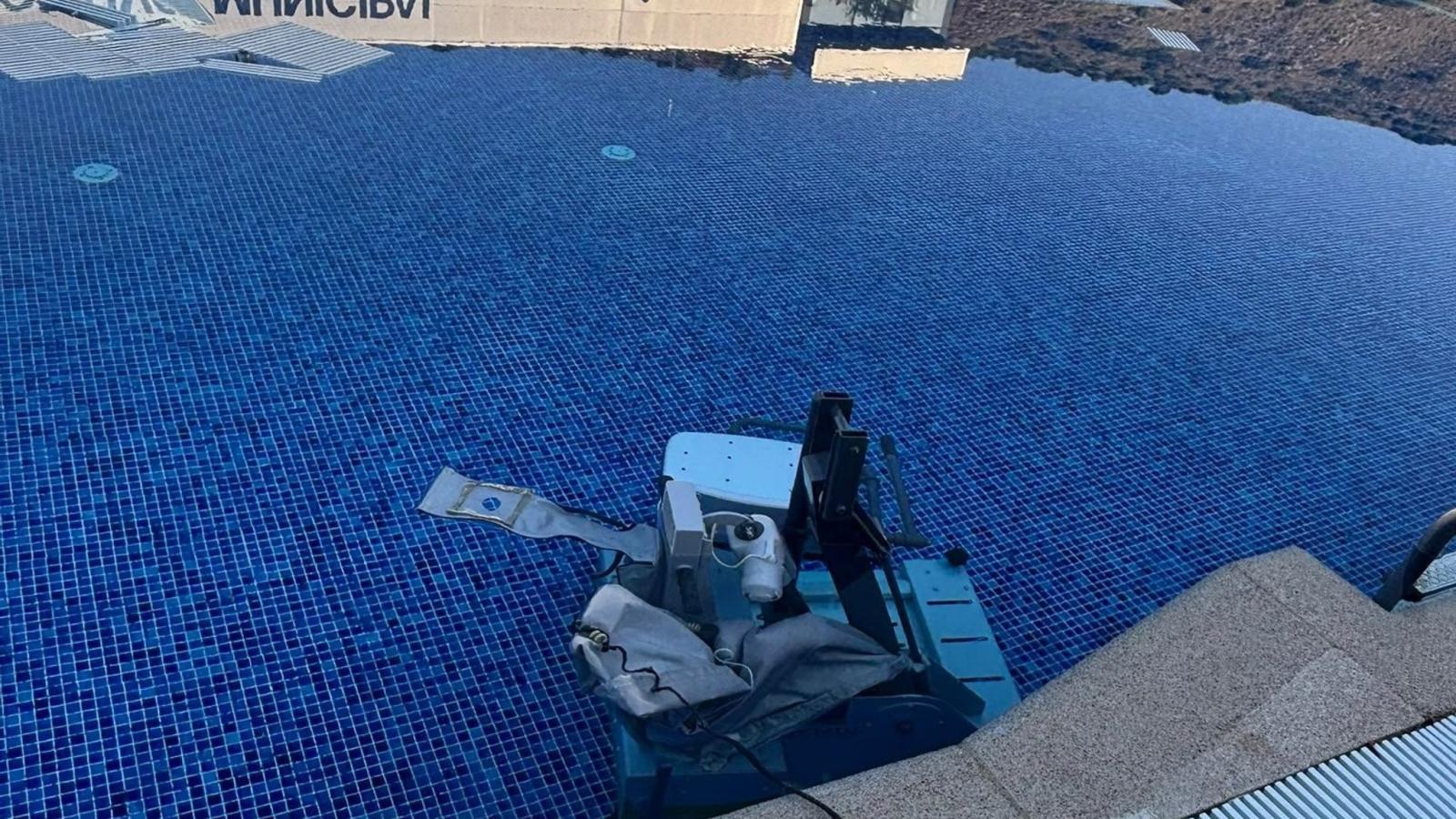Villalbilla cierra la piscina municipal por actos vandálicos Villalbilla cierra la piscina municipal por actos vandálicos
