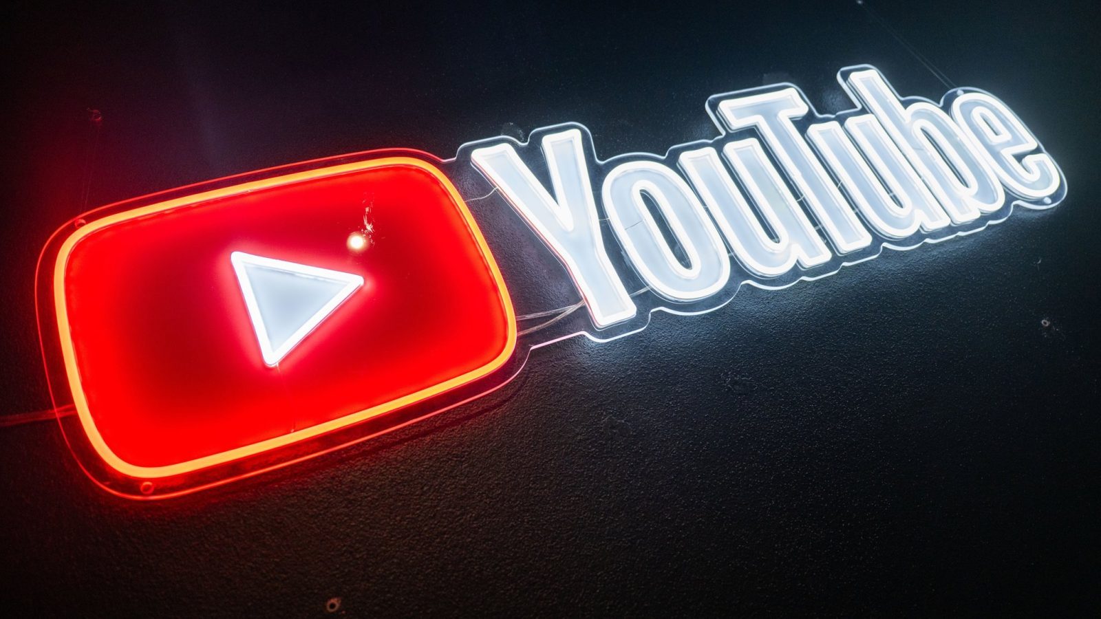 YouTube expande 'Stations' a los creadores y pódcasts