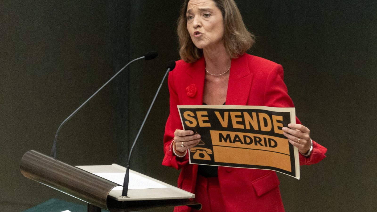 Almeida acusa a Maroto de "ser un fondo buitre" en el Pleno Almeida acusa a Maroto de "ser un fondo buitre" en el Pleno