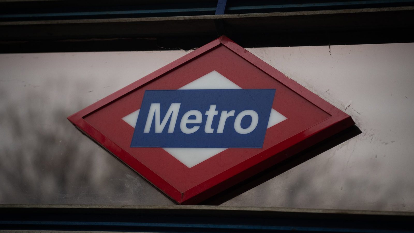 Corte de más de cinco horas en la línea 9 de Metro por una avería Corte de más de cinco horas en la línea 9 de Metro por una avería